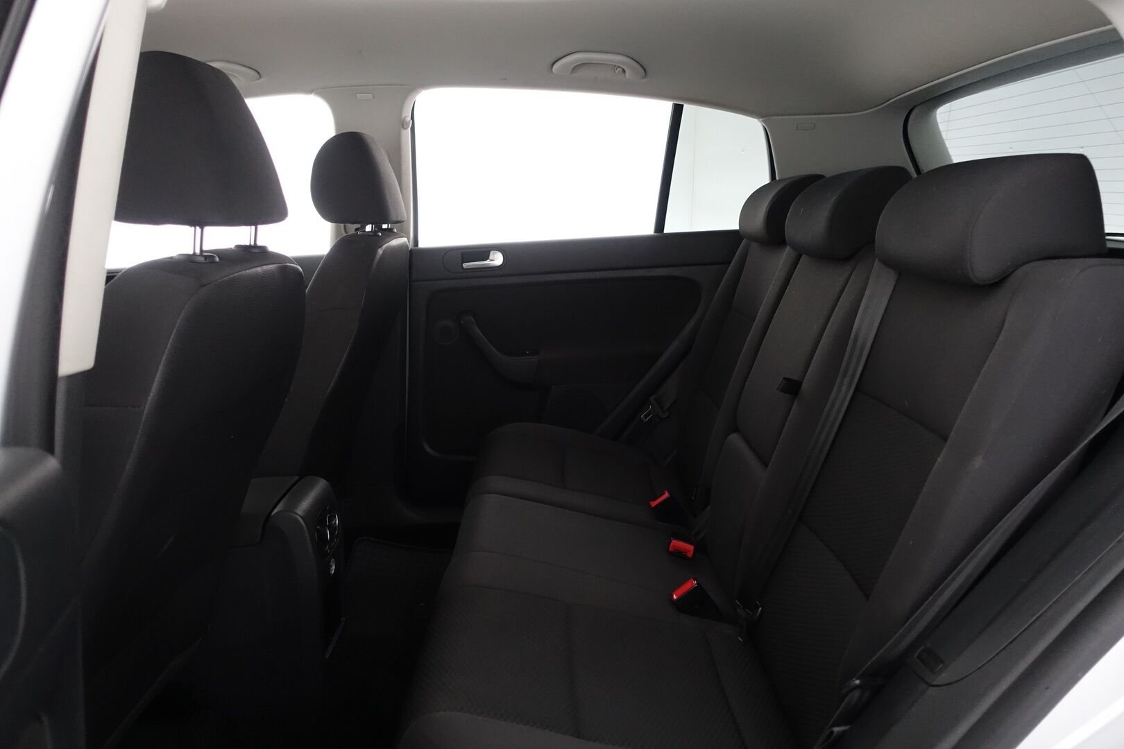 Volkswagen Golf Plus 2011 Comfortline 1,6 TDI 77 kW (105 hv) BlueMotion Technology - | 2-Om. | Suomessa Sama Omistaja 2014 vuodesta | Lohko +Sisä | Sähkölasit | Vakkari | P.Tutkat | Bluetooth  | 2x renkaat vanteineen | Ei AdBlue | 