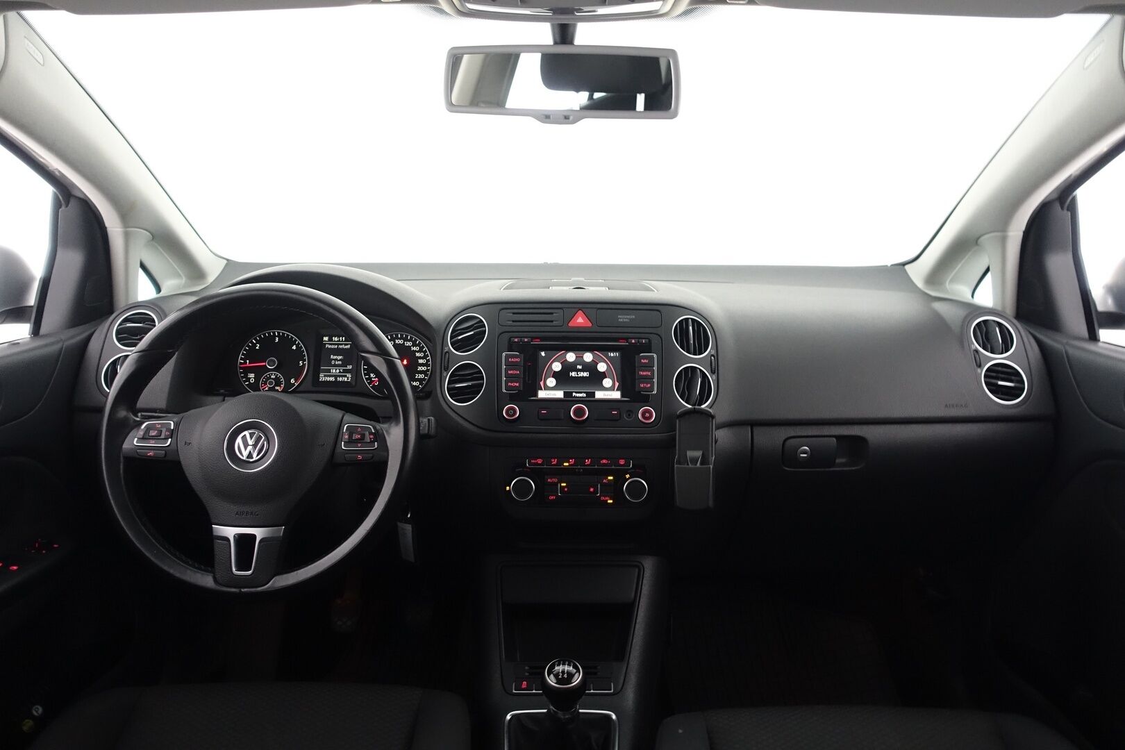 Volkswagen Golf Plus 2011 Comfortline 1,6 TDI 77 kW (105 hv) BlueMotion Technology - | 2-Om. | Suomessa Sama Omistaja 2014 vuodesta | Lohko +Sisä | Sähkölasit | Vakkari | P.Tutkat | Bluetooth  | 2x renkaat vanteineen | Ei AdBlue | 