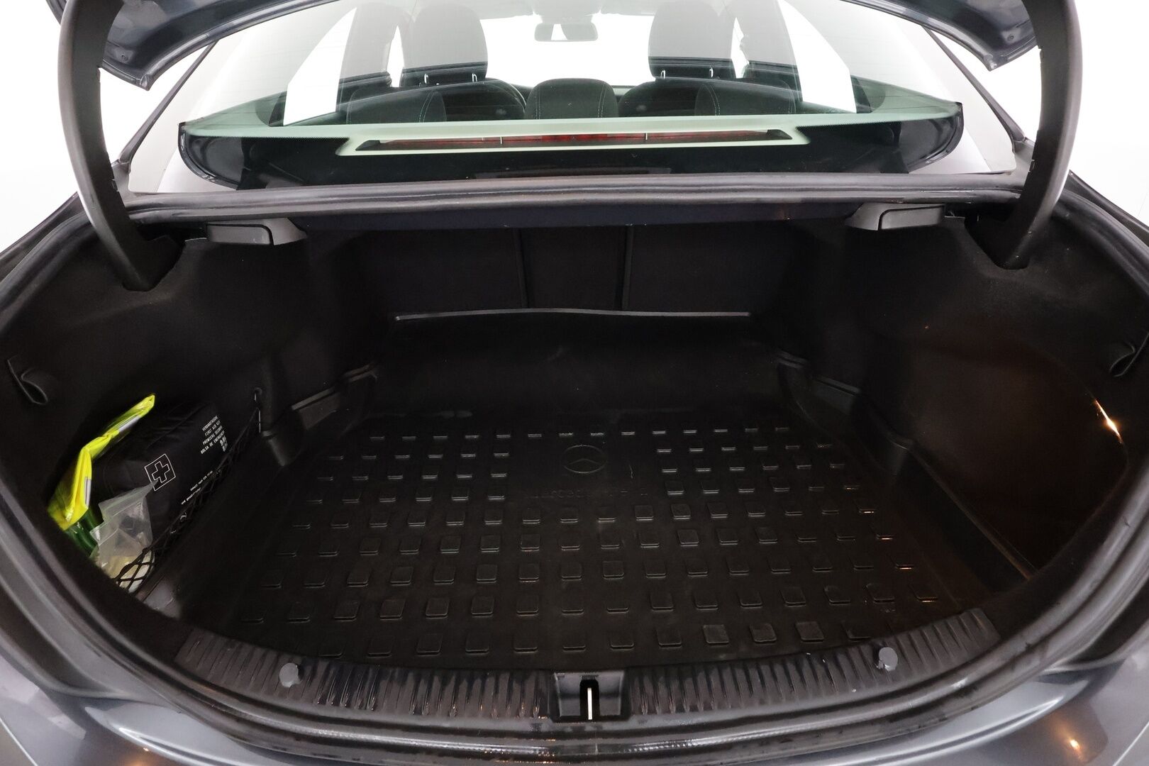 Mercedes-Benz C 2015 220 BlueTec A Premium Business - Suomiauto | Webasto | ILS LED | Vakkari | Sähköpenkit | Peruutustutkat | Sporttipenkit | 2x Renkaat Aluvantein!