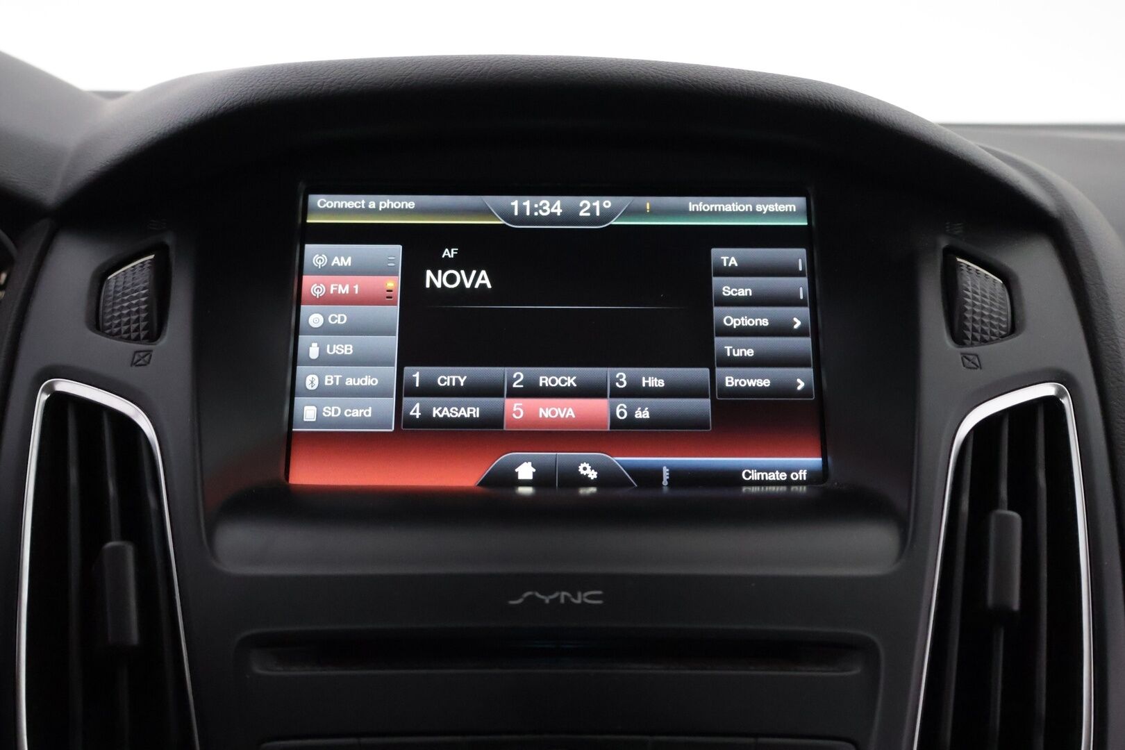 Ford Focus 2016 1,0 EcoBoost 125 hv start/stop M6 Black Wagon - YritysOutlet - Myydään vain yrityksille - – Tämä auto myydään YritysOutlet -valikoimasta vain yritykselle