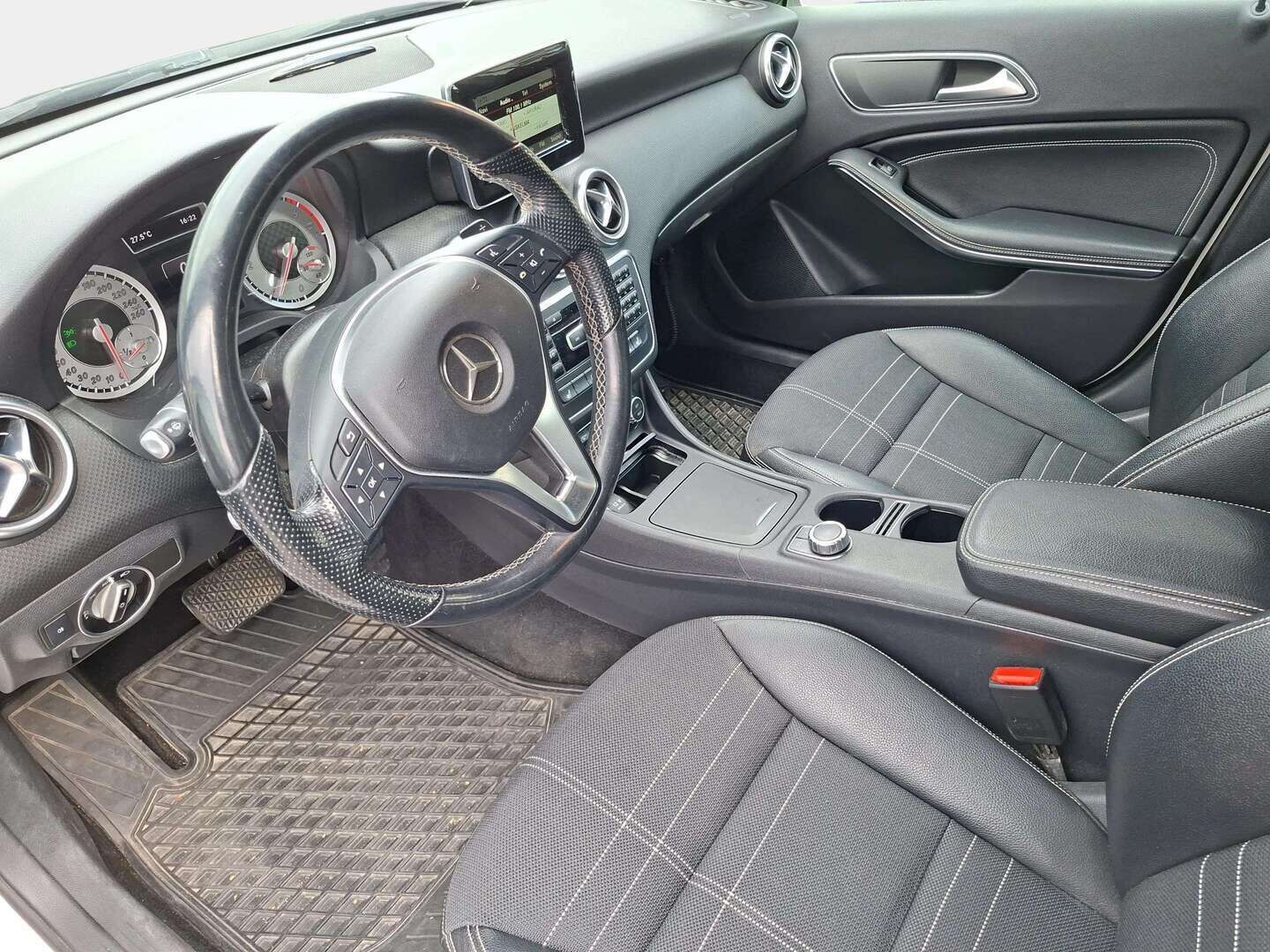 Mercedes-Benz A 2015 180 CDI A - Peruutuskamera | vakkari | Bluetooth | Navi