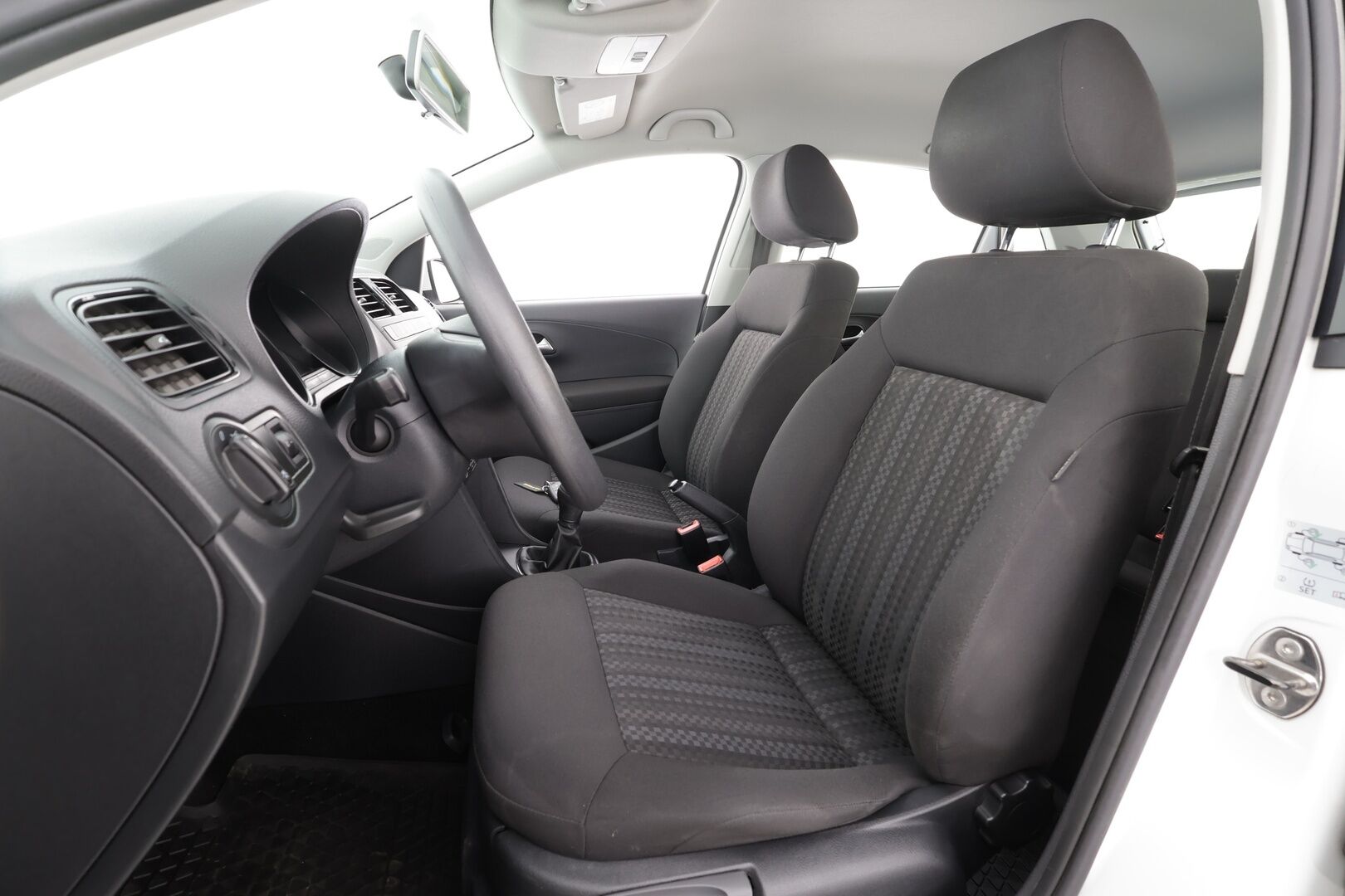 Volkswagen Polo 2016 Trendline 1,0 55 kW (75 hv) * Suomi-auto / Ilmastointi / Radio / 2x Renkaat * - Juuri katsastettu - HULLUT AVAJAISHULINAT KORKOTARJOUS 3,29 %