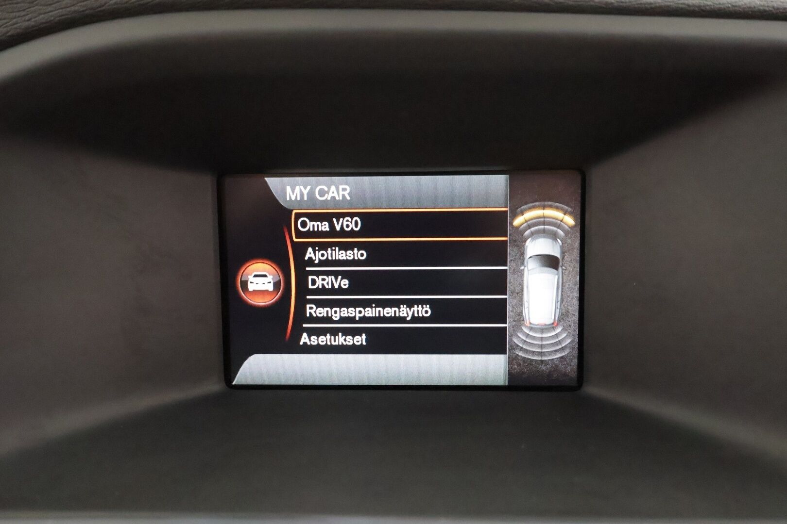 Volvo V60 2016 T3 Business R-Design aut * Vakkari / P.tutka / Webasto / Ratinlämmitin / Digimittaristo / Sporttipenkit * - Suomi-auto / Kahdet renkaat aluvanteilla - HULLU BLACKWEEK KORKOTARJOUS 2,49%