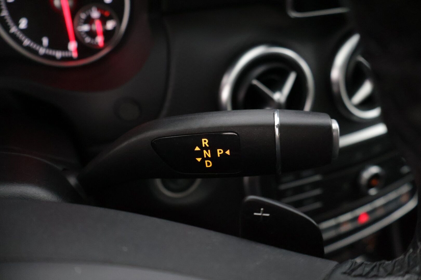 Mercedes-Benz A 2016 180 A Premium Business * LED / P-kamera / Vakkari / Lohkolämmitin * - Siistissä kunnossa oleva Mersu maltillisilla kilometreillä!
