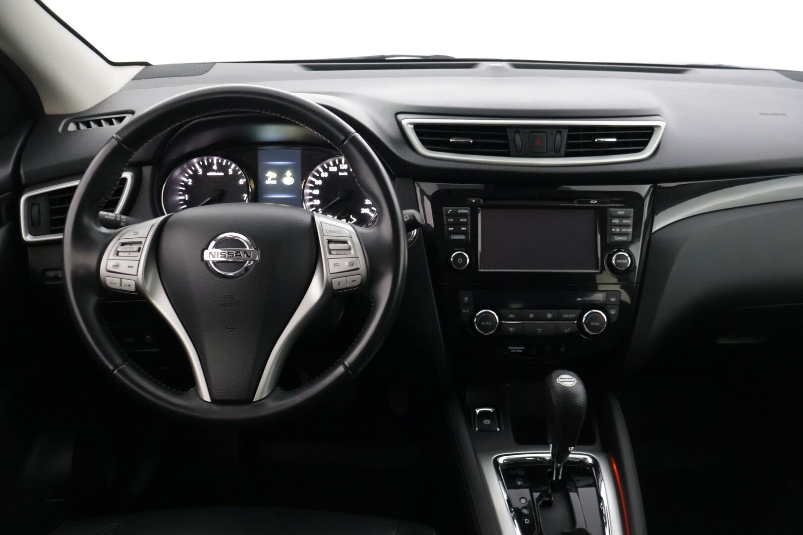 Nissan Qashqai 2017 DIG-T 115 Business 360 2WD Xtronic E6 17" Leather * 360-kamera / kaistavahti / blind spot / nahat / navi * - * Juuri Tullut / 2x renkaat ja vanteet / lohkolämmitin ja sisäpistoke *