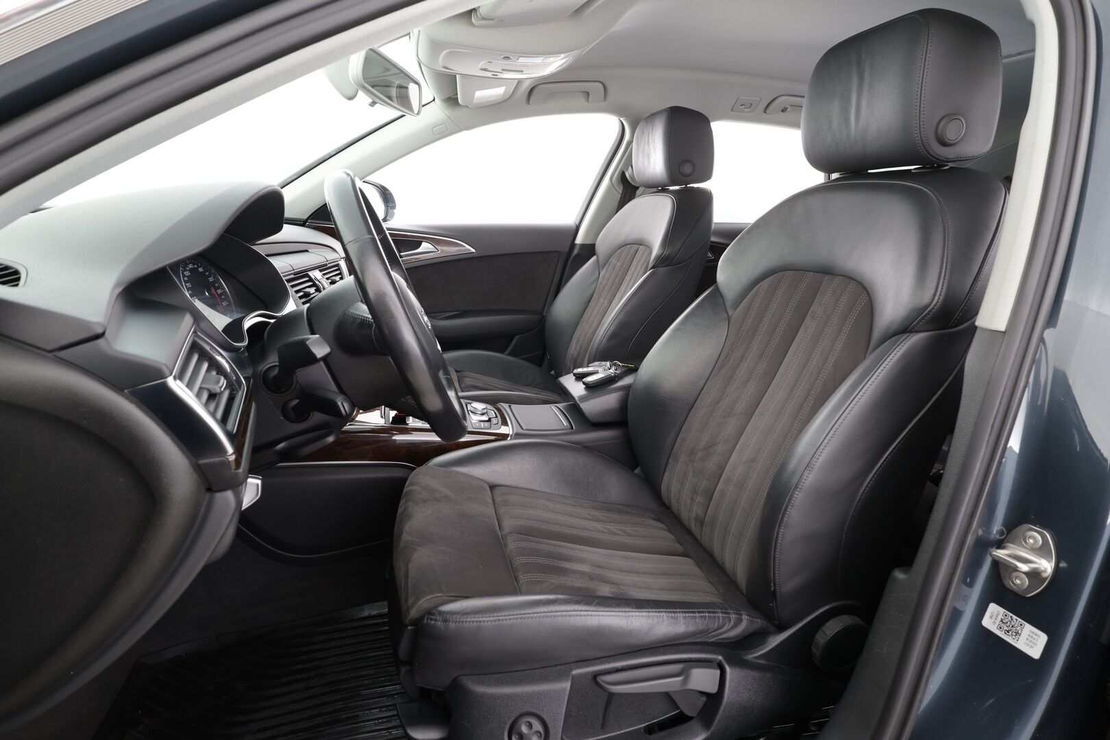 Audi A6 2016 Avant Land of quattro Edition 2,0 TDI 140 kW quattro S tronic * Vakkari / P.tutkat / Koukku / Puolinahat / Webasto * - Suomi-auto / Kahdet renkaat aluvanteilla - Osta nyt, maksa vasta ensi vuonna