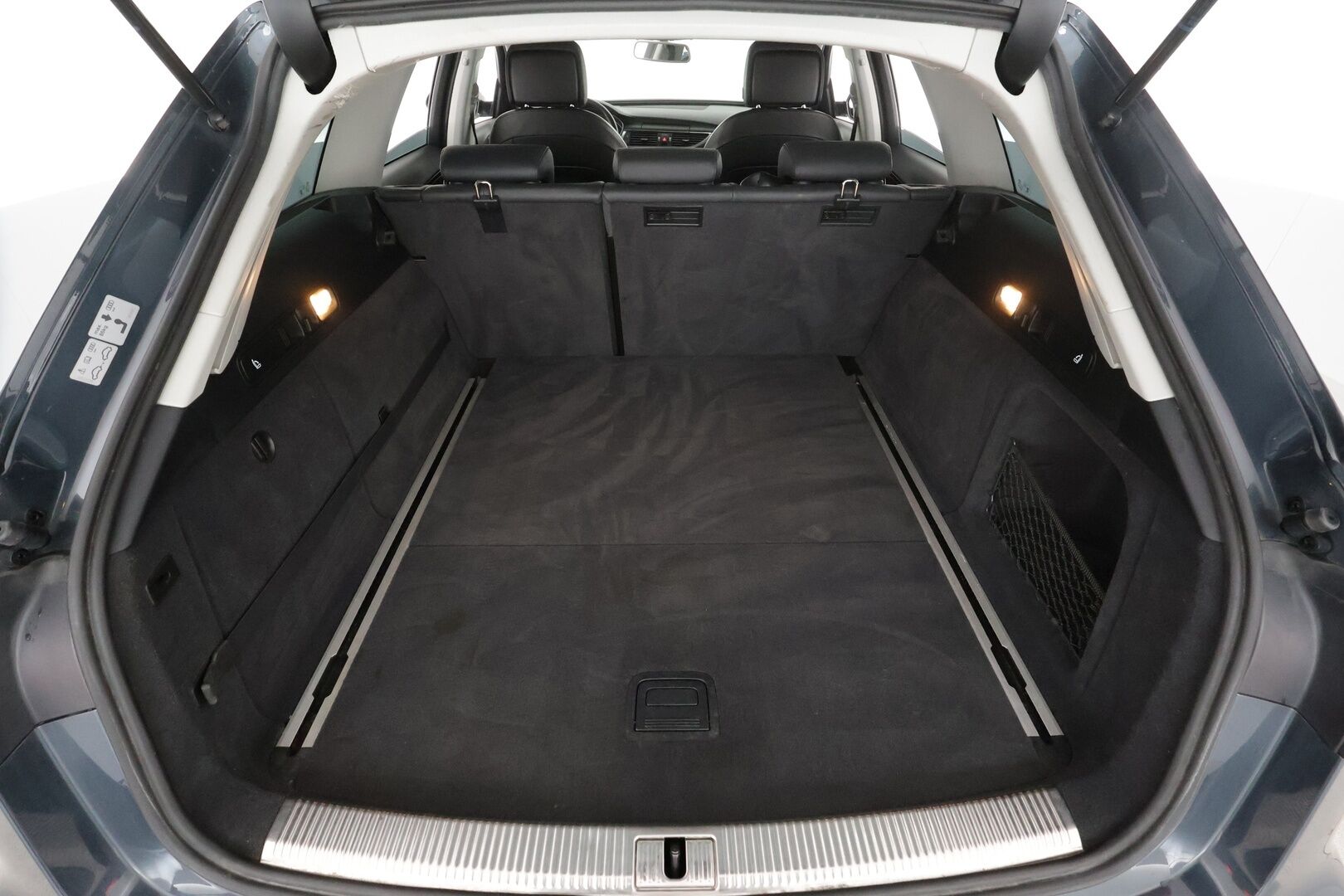 Audi A6 2016 Avant Land of quattro Edition 2,0 TDI 140 kW quattro S tronic * Vakkari / P.tutkat / Koukku / Puolinahat / Webasto * - Suomi-auto / Kahdet renkaat aluvanteilla - Osta nyt, maksa vasta ensi vuonna