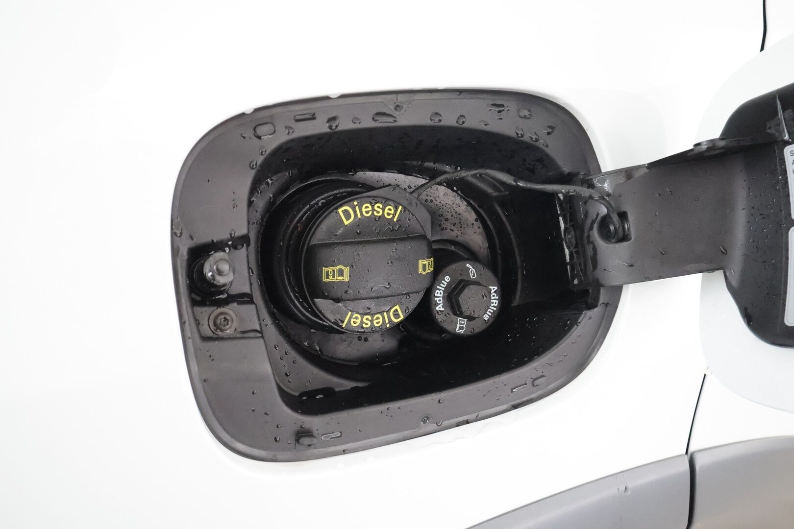 Audi Q5 2017 Offroad Land of quattro Edition 2,0 TDI 140 kW quattro S tronic * Webasto / Koukku / Vakkari / Sporttipenkit * - Suomi-auto / Kahdet renkaat aluvanteilla / Juuri katsastettu