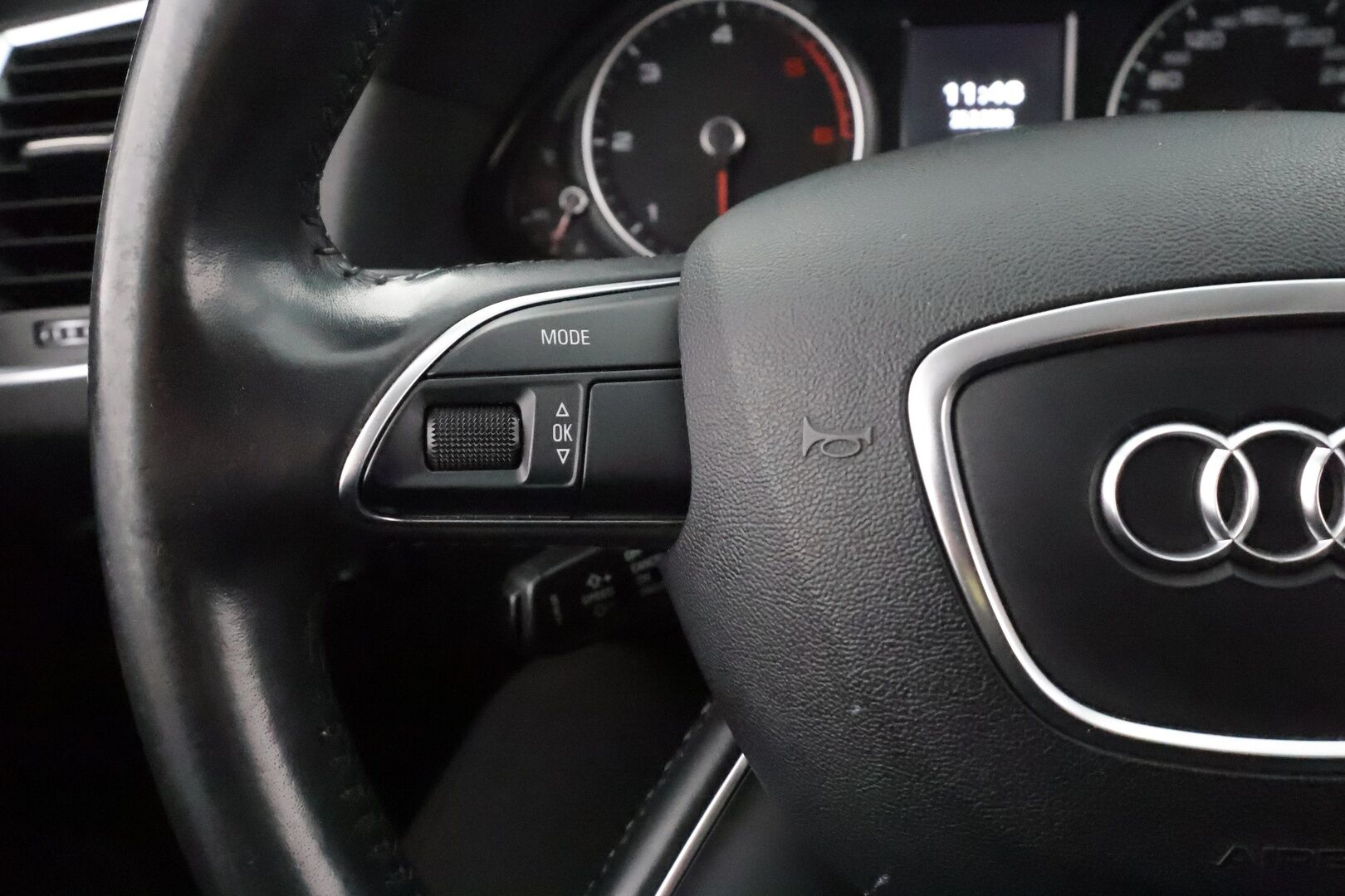 Audi Q5 2017 Offroad Land of quattro Edition 2,0 TDI 140 kW quattro S tronic * Webasto / Koukku / Vakkari / Sporttipenkit * - Suomi-auto / Kahdet renkaat aluvanteilla / Juuri katsastettu - HULLUT AVAJAISHULINAT KORKOTARJOUS 3,29 %