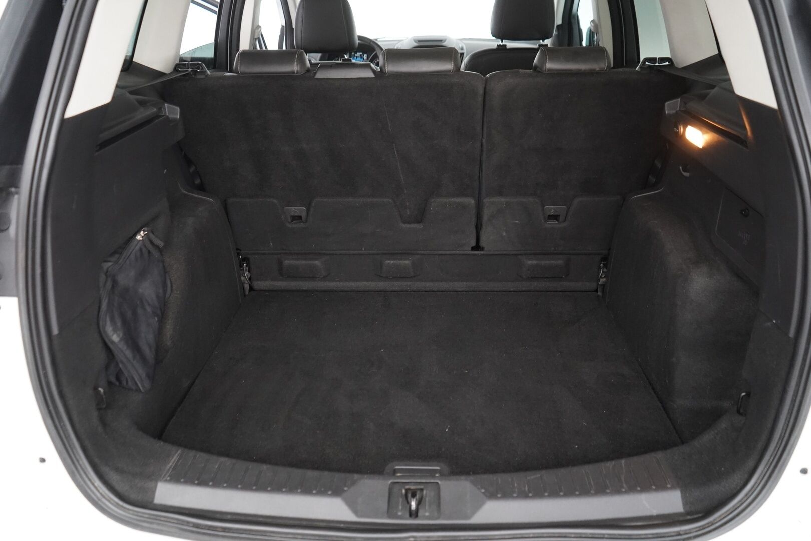 Ford Kuga 2016 2,0 TDCi 180 hv PowerShift AWD A6 Titanium Business 5-ovinen * Lohko / Vakkari / Keyless / P.Kamera / Tutkat * - Suomi-auto / Kahdet renkaat alumiinivantein / Juuri katsastettu