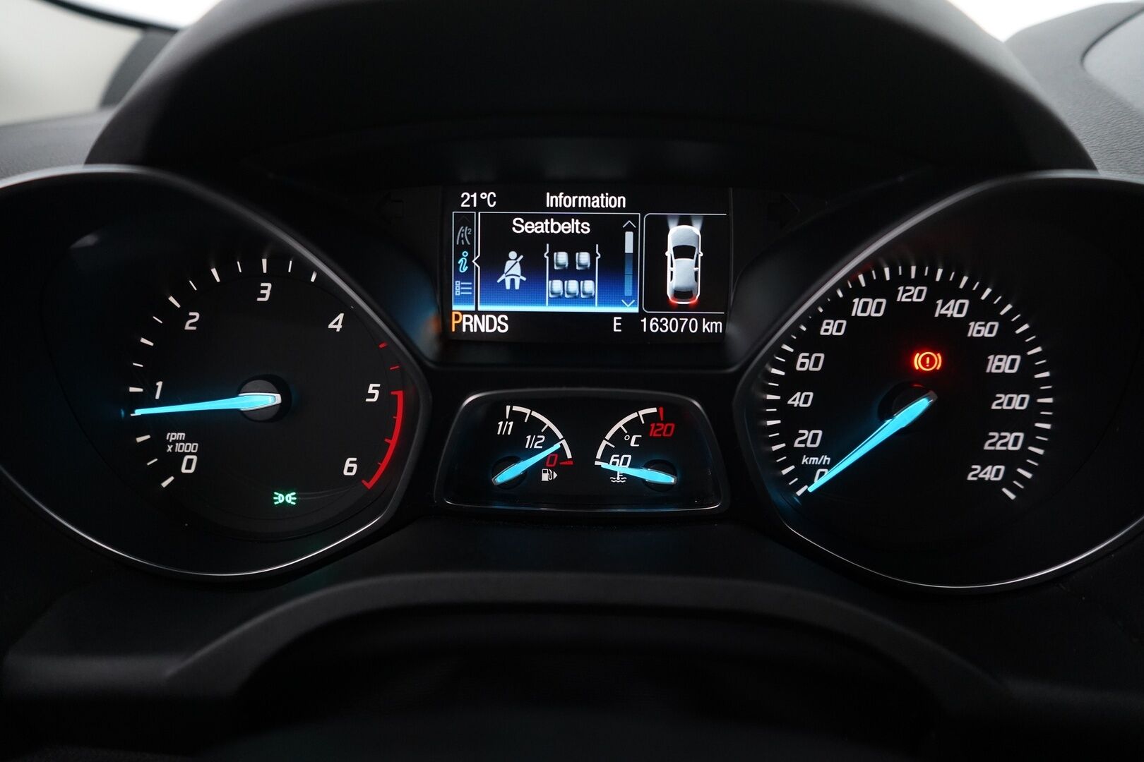 Ford Kuga 2016 2,0 TDCi 180 hv PowerShift AWD A6 Titanium Business 5-ovinen * Lohko / Vakkari / Keyless / P.Kamera / Tutkat * - Suomi-auto / Kahdet renkaat alumiinivantein / Juuri katsastettu