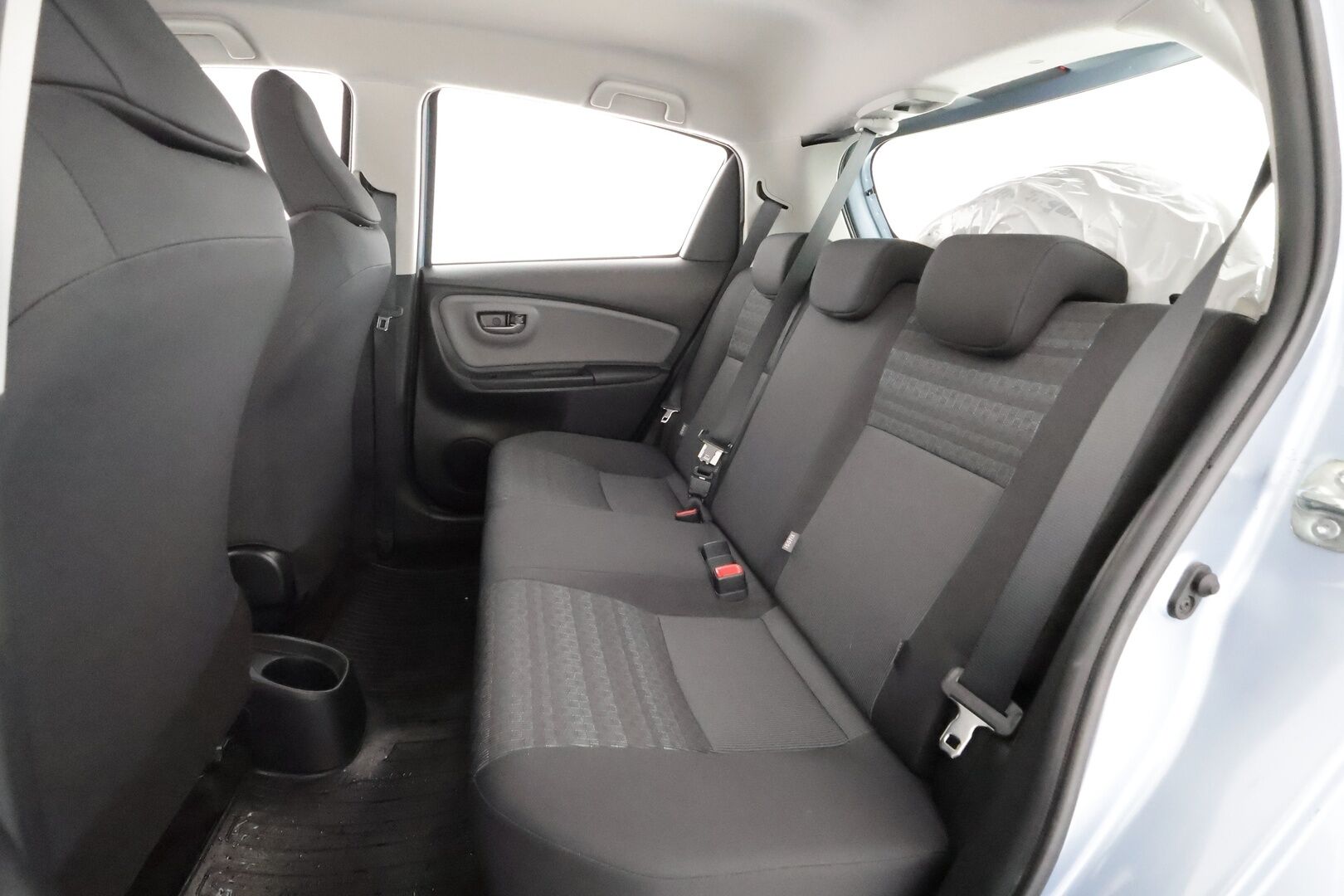Toyota Yaris 2016 1,33 Dual VVT-i Active 5ov Multidrive S - | 1-om suomiauto | Merkkihuollot | P.kamera | Navi | Vakkari | Bluetooth | Aut. ilmastointi | Penkinlämmittimet | 2x renkaat aluvantein | - KORKO VAIN 3,99 %