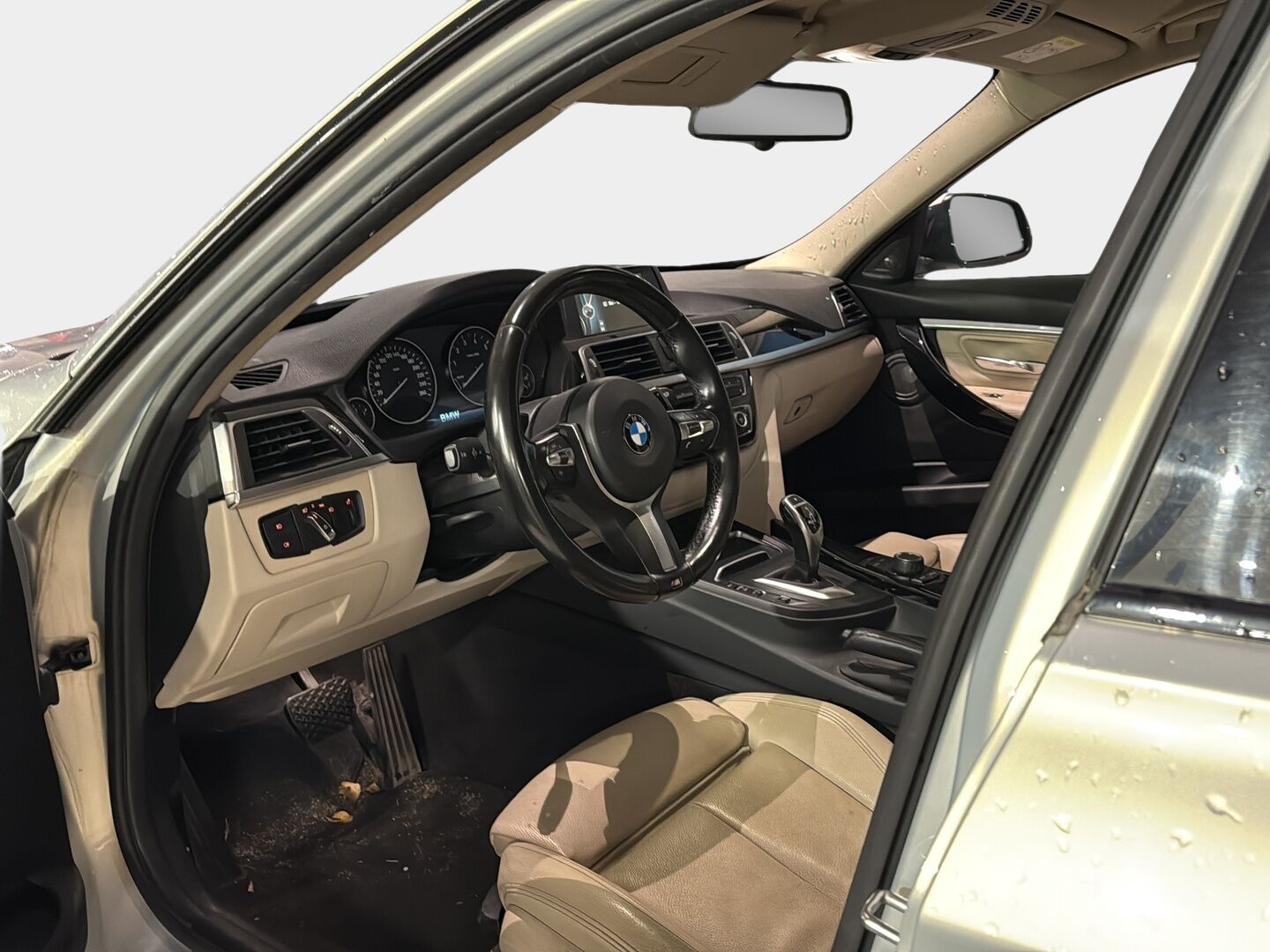 BMW 330 2016 F30 Sedan LCI 330i A xDrive 40th Year Edition Luxury - | Suomi-auto | Harman Kardon | Lohko+S.Lämmitin | LED | M-sport Ratti | KW Säädettävä alusta | BBS Aidot Kesävanteet | Urheiluistuimet | 