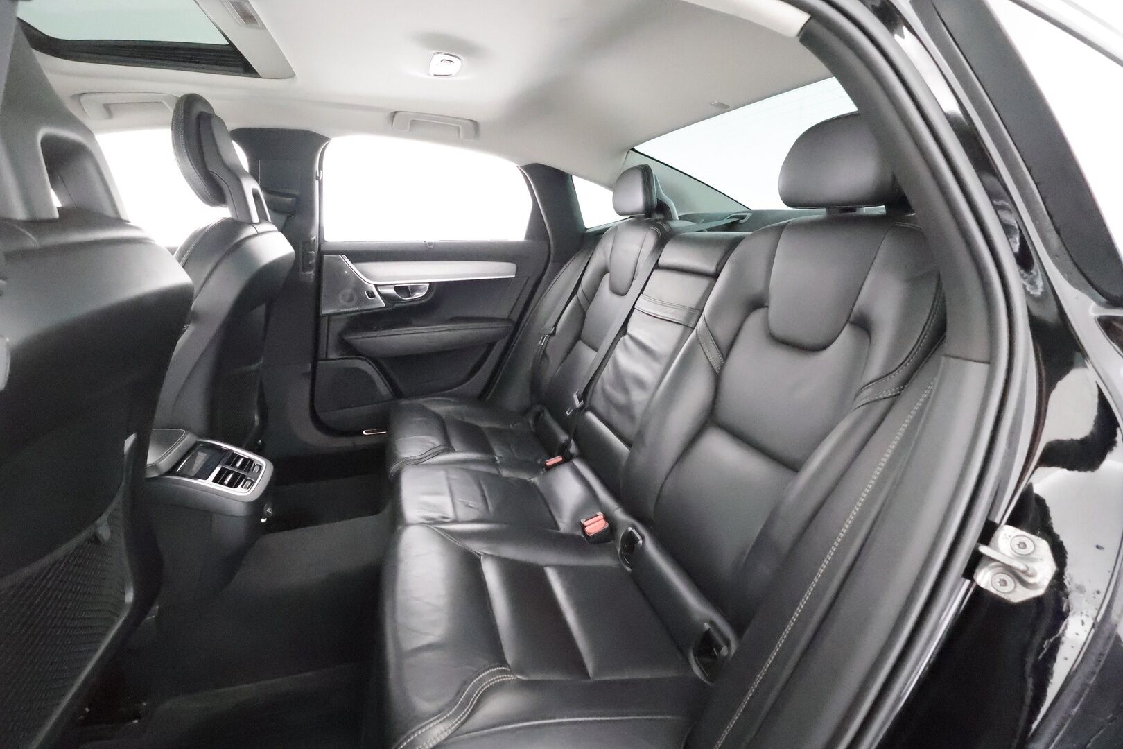 Volvo S90 2016 D5 AWD Inscription - | ACC | Webasto | HUD | Full LED | Lasikattoluukku | Muistipenkit | B&W  | Sporttinahat | 360-kamera | Keyless | Apple&Android | Kahdet Renkaat |