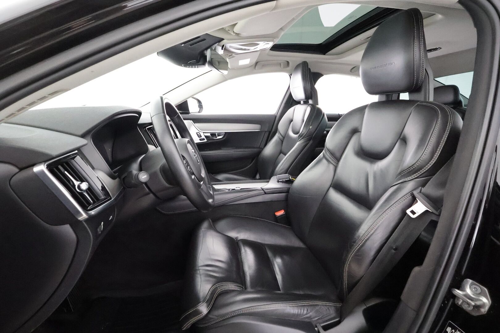 Volvo S90 2016 D5 AWD Inscription - | ACC | Webasto | HUD | Full LED | Lasikattoluukku | Muistipenkit | B&W  | Sporttinahat | 360-kamera | Keyless | Apple&Android | Kahdet Renkaat |