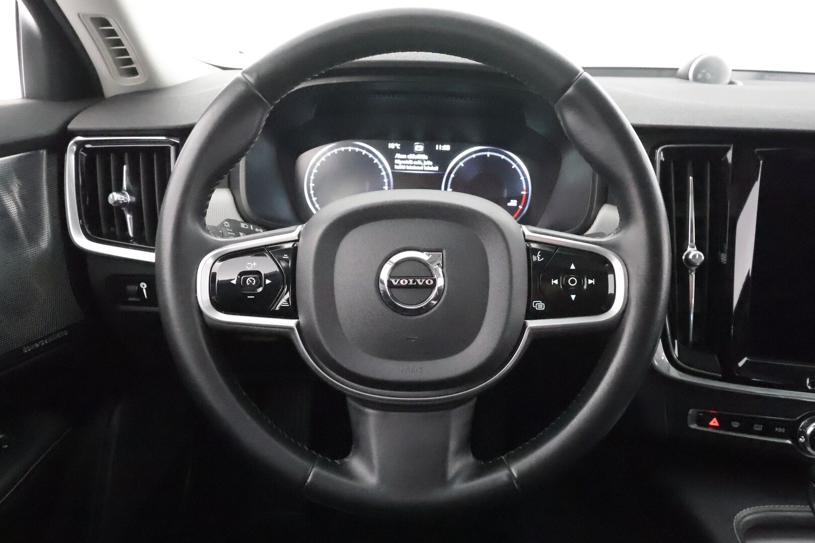 Volvo S90 2016 D5 AWD Inscription - | ACC | Webasto | HUD | Full LED | Lasikattoluukku | Muistipenkit | B&W  | Sporttinahat | 360-kamera | Keyless | Apple&Android | Kahdet Renkaat |