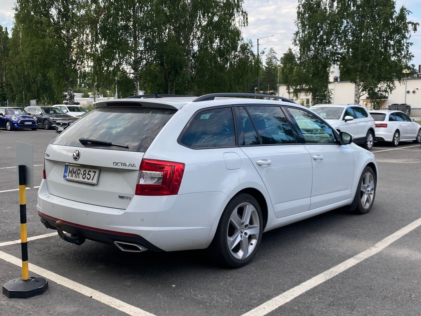 Skoda Octavia 2016 Combi 2,0 TDI 184 RS DSG Autom. - | Webasto | Adapt. vakkari | Suomi-auto | Koukku | Lämmitettävä tuulilasi | Täydellinen huoltokirja | 2x Hyvät renkaat ja vanteet |
