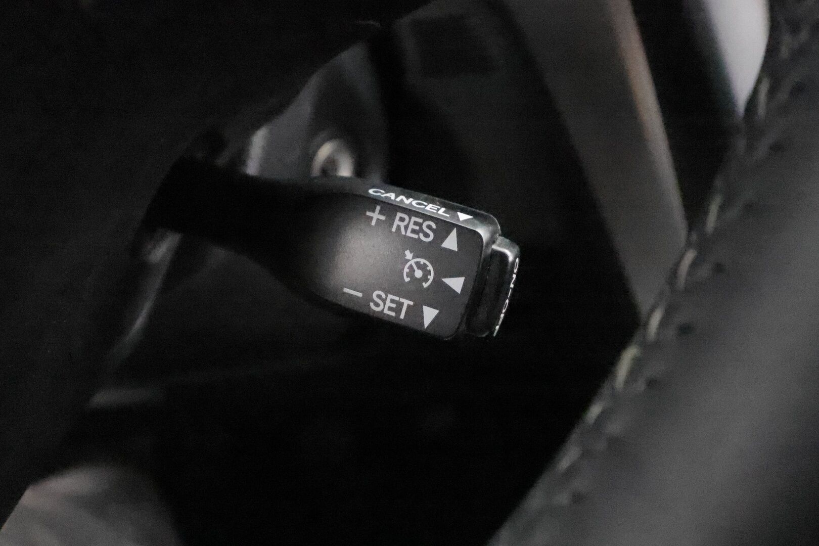 Toyota Avensis 2016 1,6 Valvematic Life Edition Touring Sports - | Vakkari | Bluetooth | Ilmastointi | 1.Om Suomi-auto | Kahdet renkaat aluvanteilla | Merkkihuollettu | HUIPPUSIISTI |