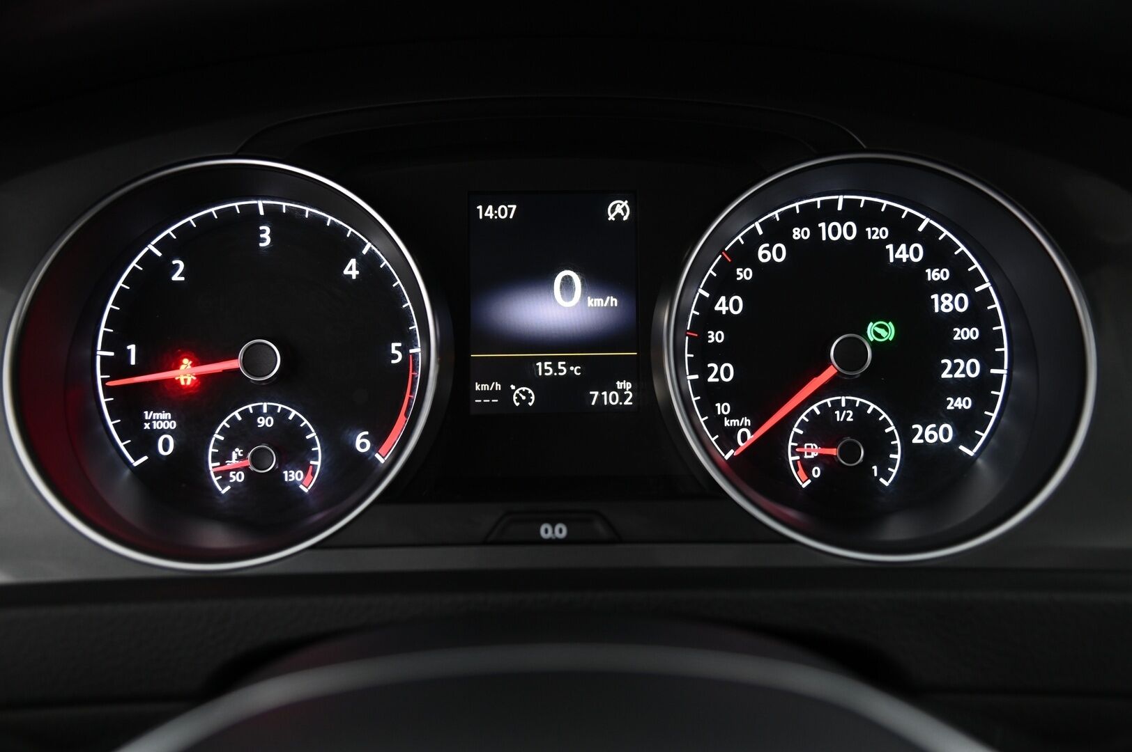 Volkswagen Golf 2016 Variant Alltrack 2,0 TDI 135 kW DSG * Webasto / Vakkari / App Connect / Pienet kilsat* Bi-xenon* - 2.om / Suomi-Auto / 2x renkaat vanteilla 