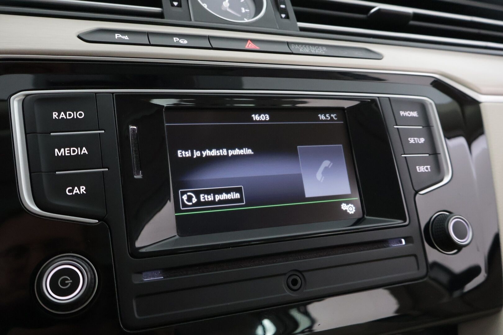 Volkswagen Passat 2016 Variant Highline 1,6 TDI 88 kW (120 hv) DSG-automaatti * Webasto / BLIS / Panorama / Tutkat * - * Suomi-auto / Kahdet renkaat / Hyvä varustelu *