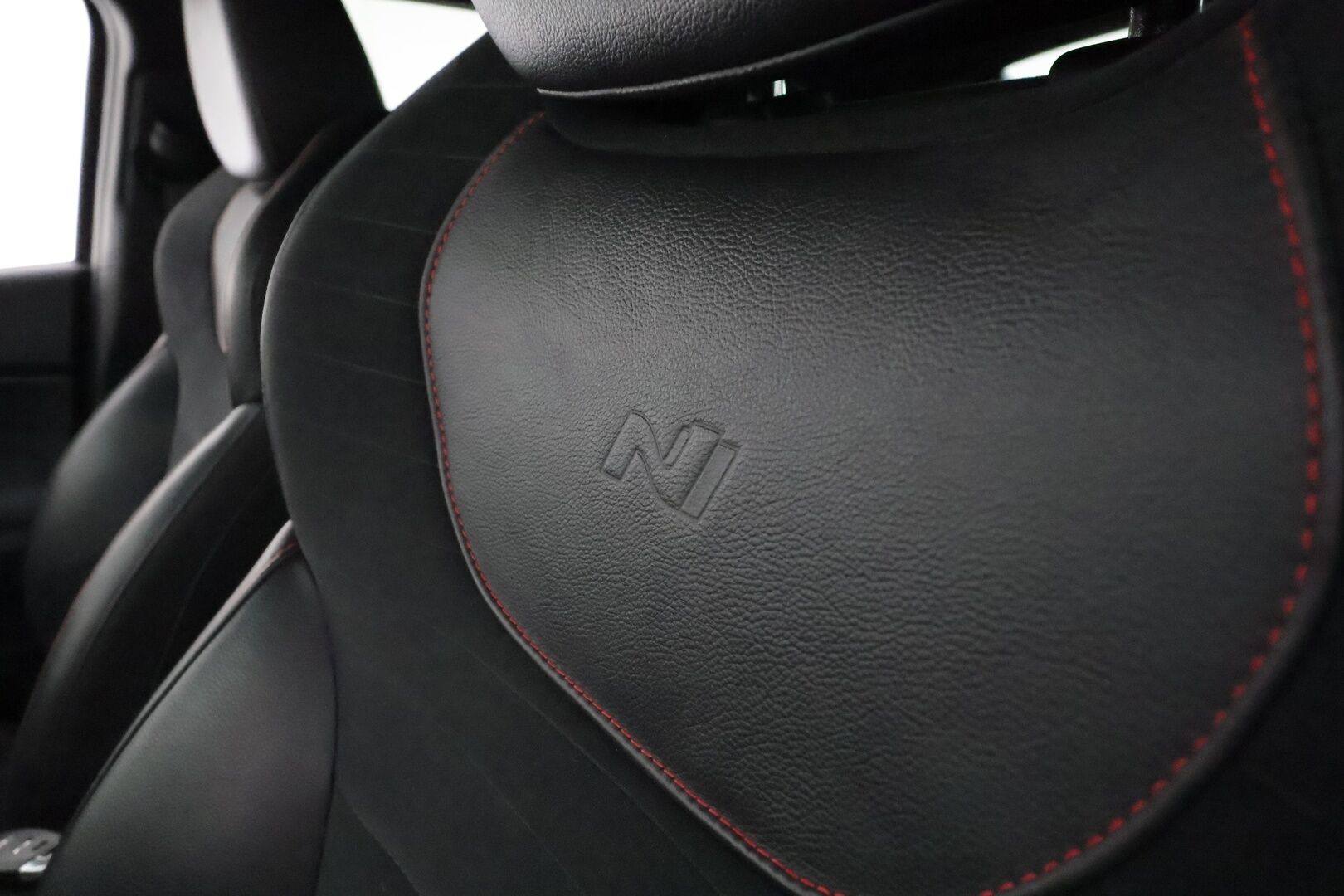 Hyundai Fastback N 2019 2,0 T-GDI 275 hv 6MT Performance Pack - Sporttipenkki Muistilla / P. Kamera / LED-valot / Apple&Android / Sisätilanlämmitin / Navi / Kaistavahti / KeylessGO / 2x Renkaat 