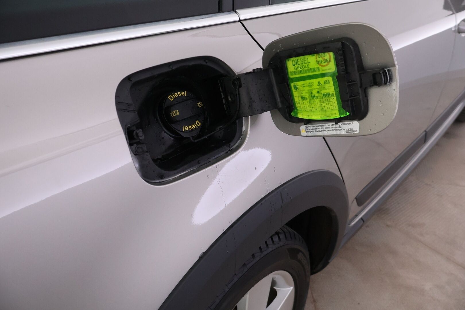 Skoda Octavia 2016 Combi 2,0 TDI 184 4x4 Scout DSG Autom. *Webasto / ACC / P. kamera / Vetokoukku / Läm. tuulilasi / Sähköinen takaluukku* - *Suomi-auto / 2x Renkaat & Vanteet / kattava huoltohistoria / Ei Adblueta!*