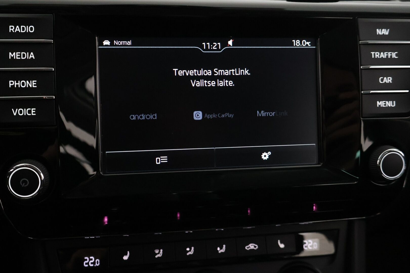 Skoda Superb 2016 Combi 1,4 TSI ACT 4x4 Ambition */ 2.om Suomi-auto / Webasto / Läm. tuulilasi / Koukku / Navi / 2x renkaat /* - Juuri saapunut / 2x renkaat