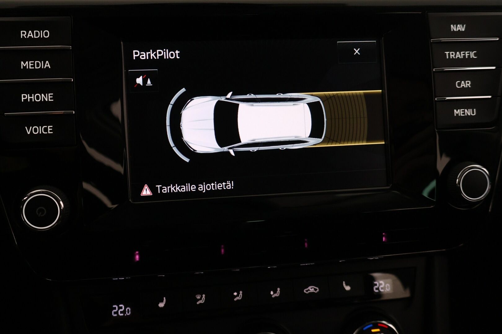 Skoda Superb 2016 Combi 1,4 TSI ACT 4x4 Ambition */ 2.om Suomi-auto / Webasto / Läm. tuulilasi / Koukku / Navi / 2x renkaat /* - Juuri saapunut / 2x renkaat