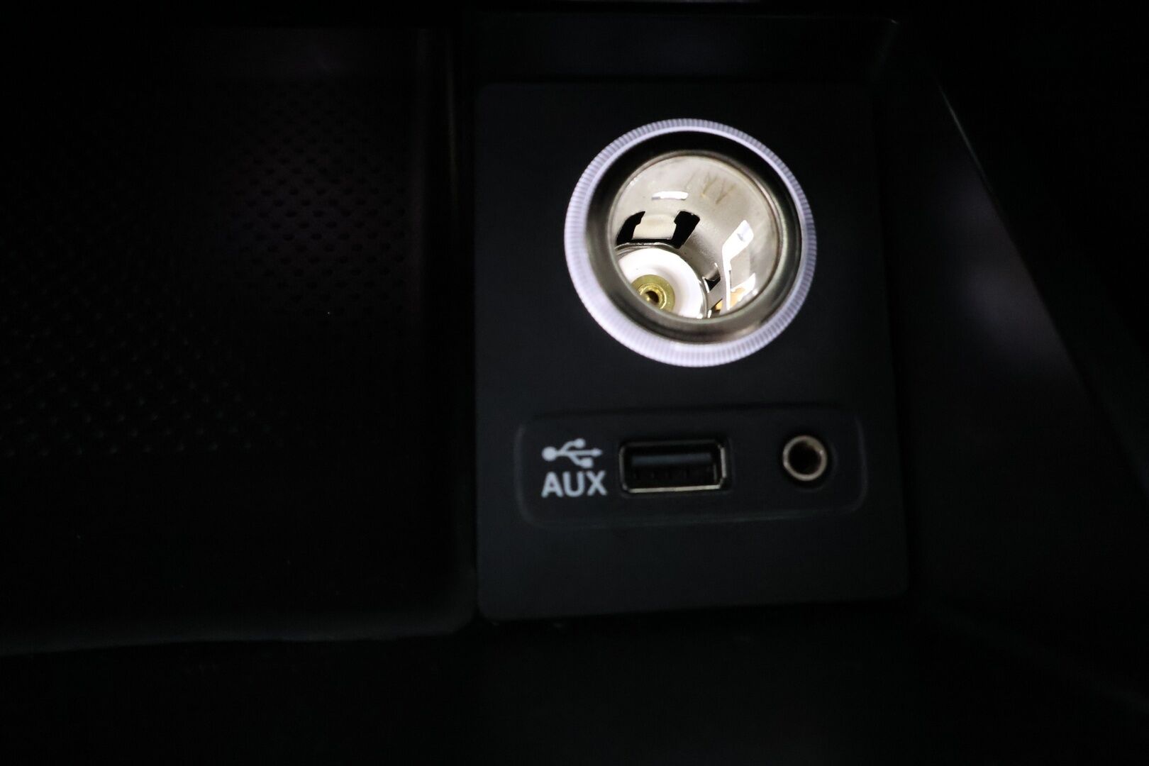 Skoda Superb 2016 Combi 1,4 TSI ACT 4x4 Ambition */ 2.om Suomi-auto / Webasto / Läm. tuulilasi / Koukku / Navi / 2x renkaat /* - Juuri saapunut / 2x renkaat