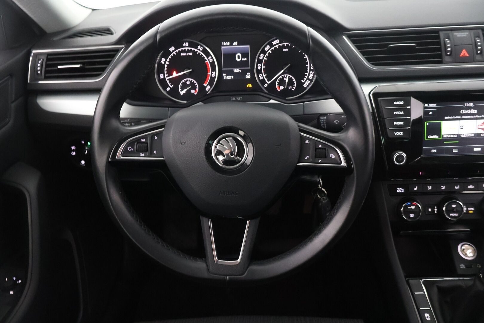 Skoda Superb 2016 Combi 1,4 TSI ACT 4x4 Ambition */ 2.om Suomi-auto / Webasto / Läm. tuulilasi / Koukku / Navi / 2x renkaat /* - Juuri saapunut / 2x renkaat