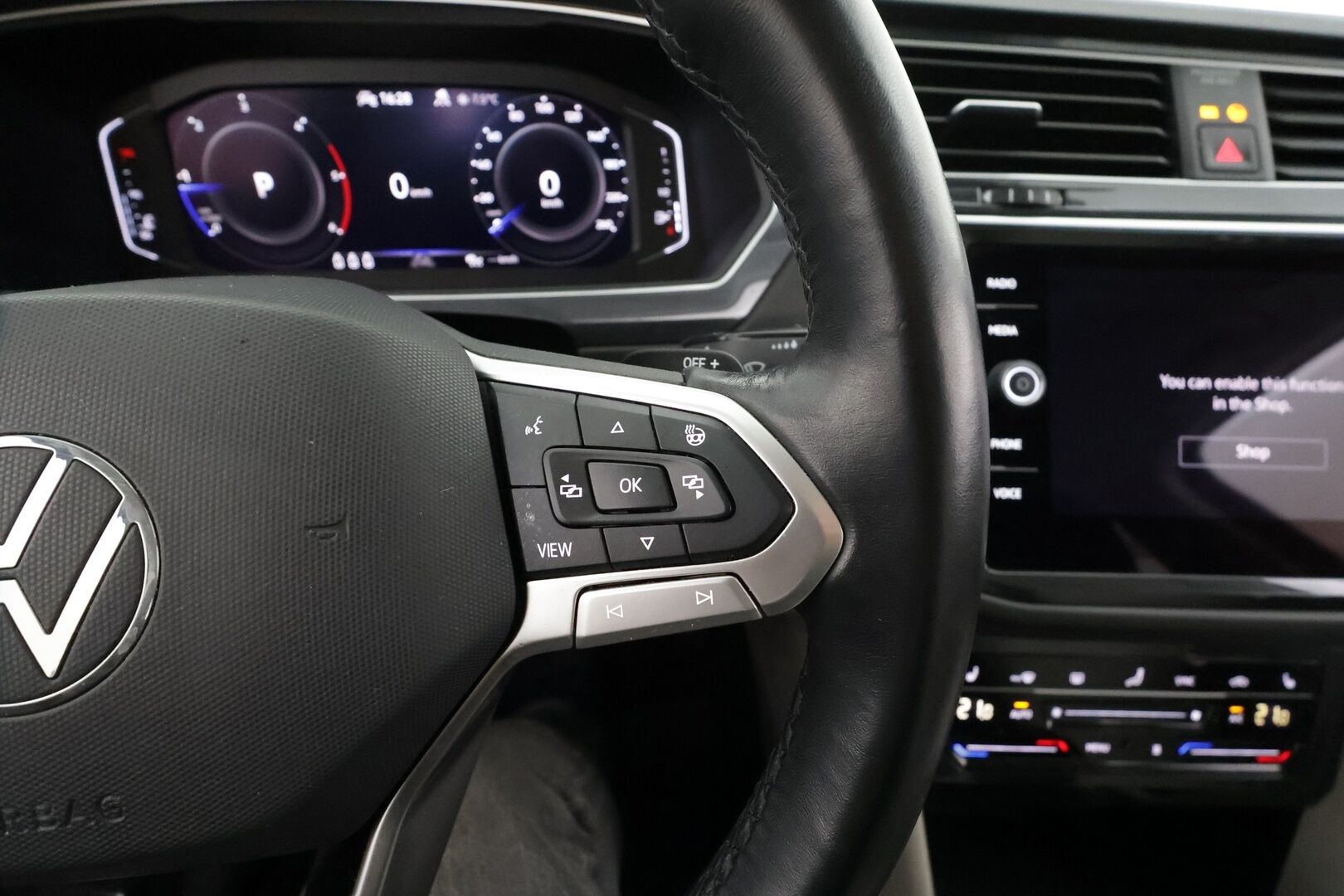 Volkswagen Tiguan 2023 2,0 TDI SCR 110 kW 4MOTION DSG-automaatti * Webasto / Adapt.Vakkari / IQ Light / Vetokoukku / Peruutuskamera / Digimittari - 1OM Suomiauto / ALV / Supervarusteet / Juuri tullut Tampereelle!