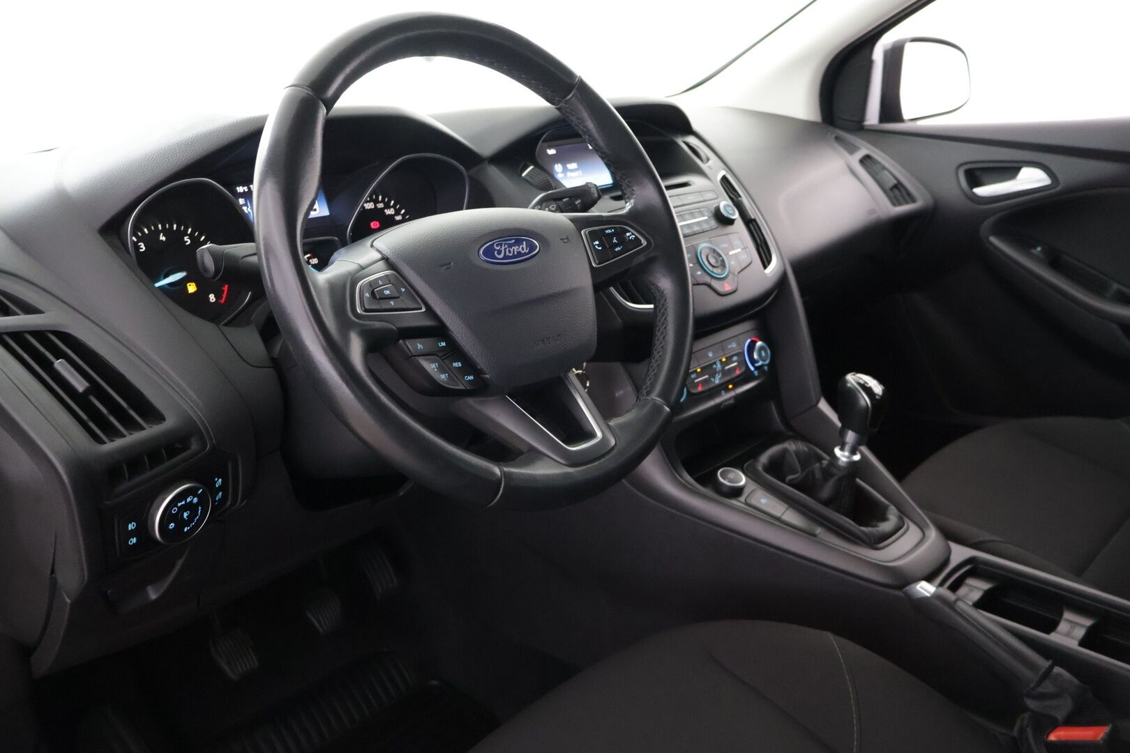 Ford Focus 2016 1,0 EcoBoost 125 hv Start/Stop M6 Trend Wagon - Juuri katsastettu & huollettu + jakopää | | Lohko | Kahdet renkaat | Upea metalliväri | Lämmitettävä tuulilasi | Suomi-auto