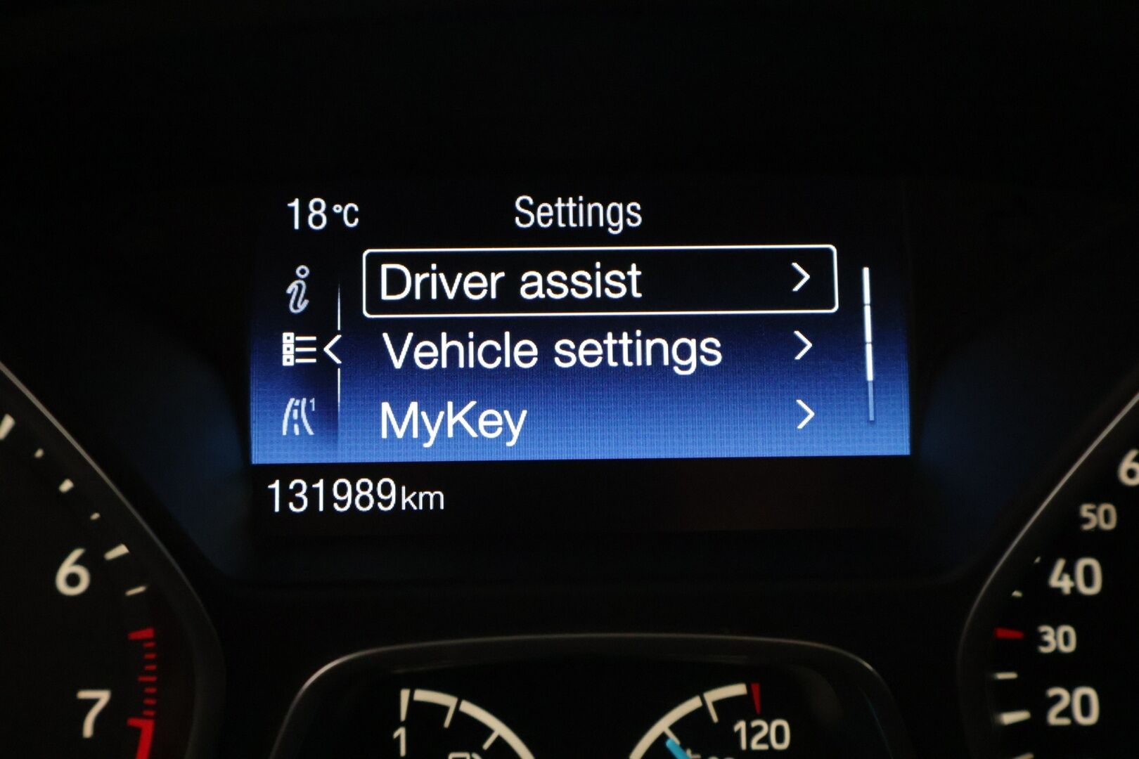 Ford Focus 2016 1,0 EcoBoost 125 hv Start/Stop M6 Trend Wagon - Juuri katsastettu & huollettu + jakopää | | Lohko | Kahdet renkaat | Upea metalliväri | Lämmitettävä tuulilasi | Suomi-auto
