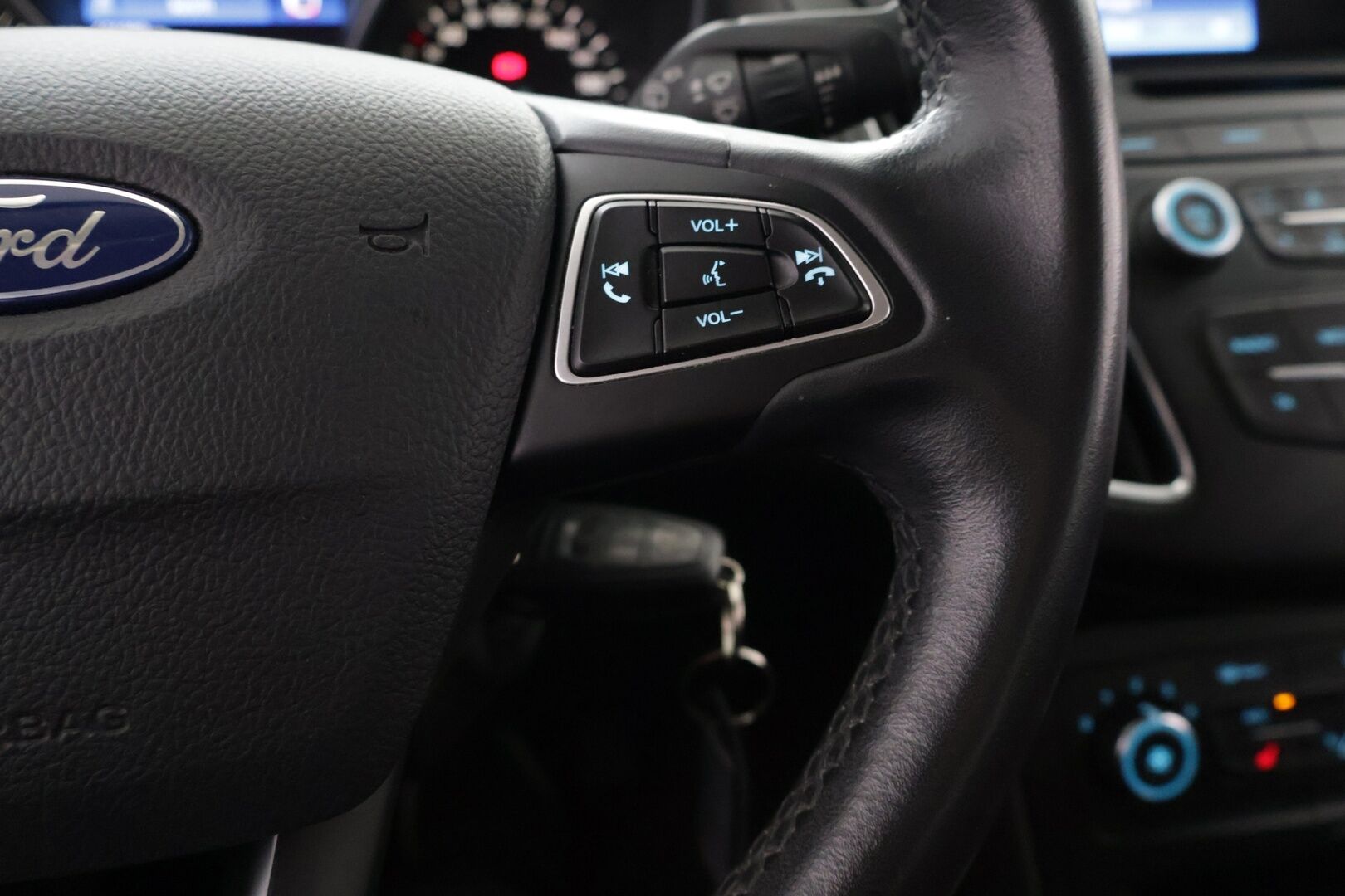 Ford Focus 2016 1,0 EcoBoost 125 hv Start/Stop M6 Trend Wagon - Juuri katsastettu & huollettu + jakopää | | Lohko | Kahdet renkaat | Upea metalliväri | Lämmitettävä tuulilasi | Suomi-auto