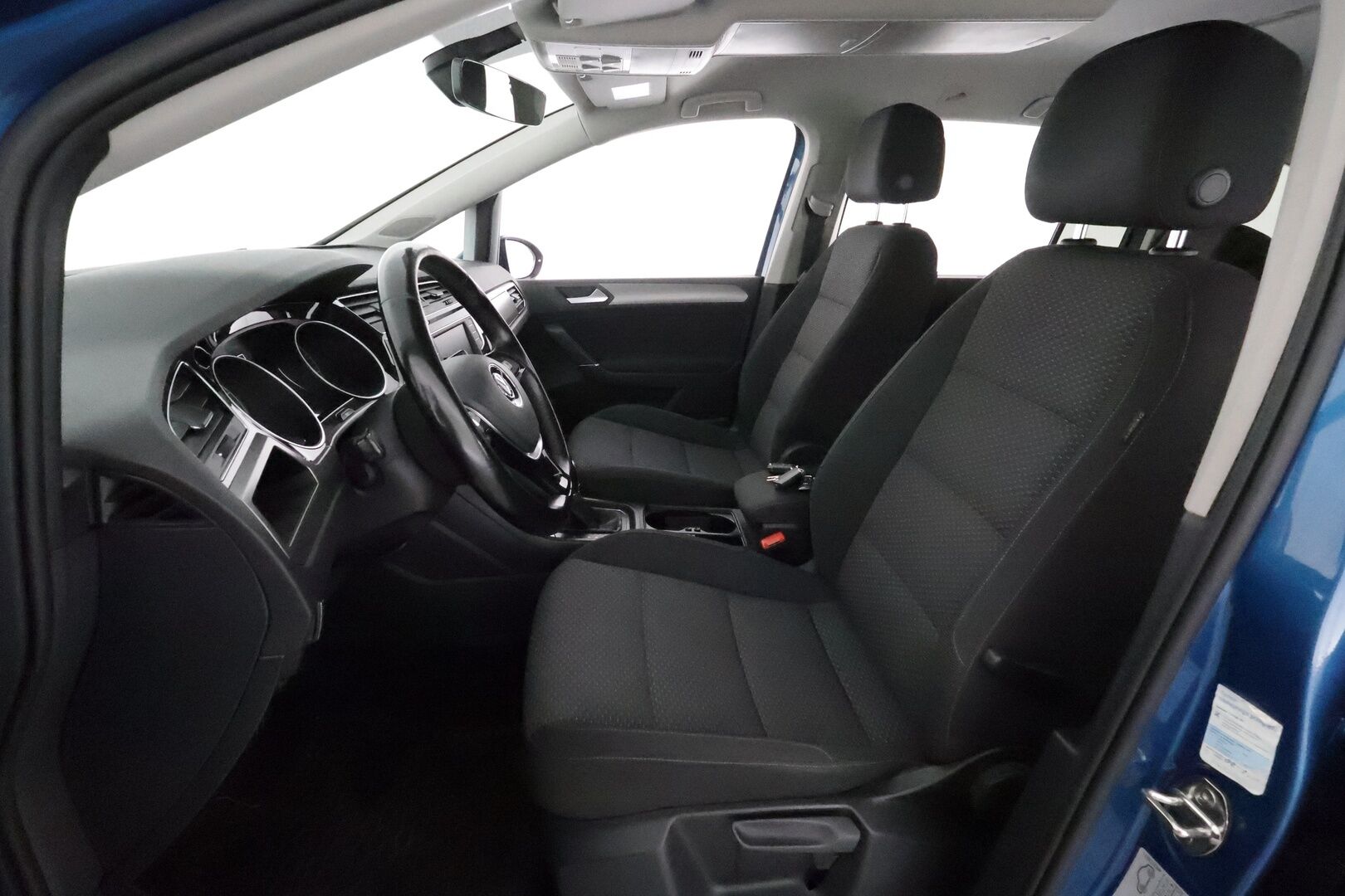 Volkswagen Touran 2017 Comfortline 1,4 TSI 110 kW DSG 7-paik. *Adapt.vakkari / Webasto / Koukku / LED / Navi / Keyless / P.kamera* - Suomi-auto / Hyvin huollettu / 2x vanteet / Lohkolämmitin 