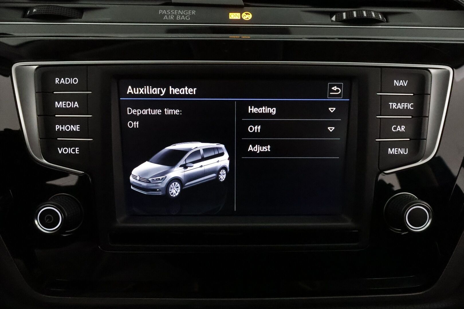Volkswagen Touran 2017 Comfortline 1,4 TSI 110 kW DSG 7-paik. *Adapt.vakkari / Webasto / Koukku / LED / Navi / Keyless / P.kamera* - Suomi-auto / Hyvin huollettu / 2x vanteet / Lohkolämmitin 