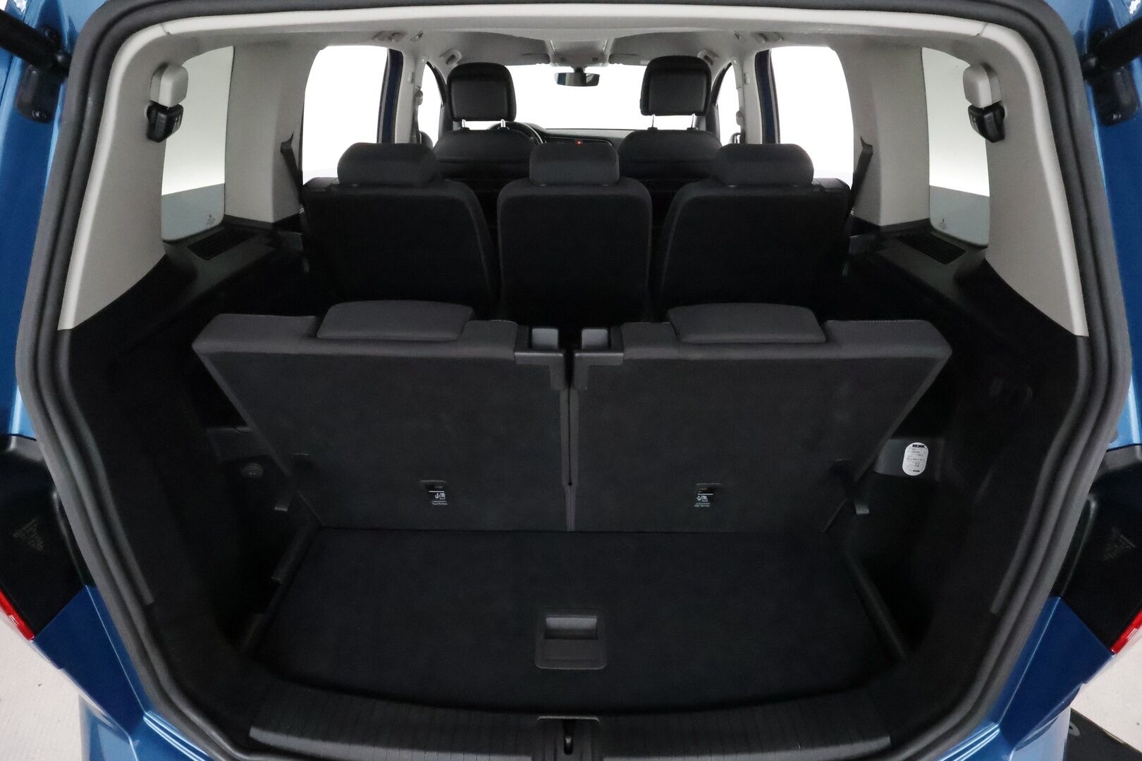 Volkswagen Touran 2017 Comfortline 1,4 TSI 110 kW DSG 7-paik. *Adapt.vakkari / Webasto / Koukku / LED / Navi / Keyless / P.kamera* - Suomi-auto / Hyvin huollettu / 2x vanteet / Lohkolämmitin 