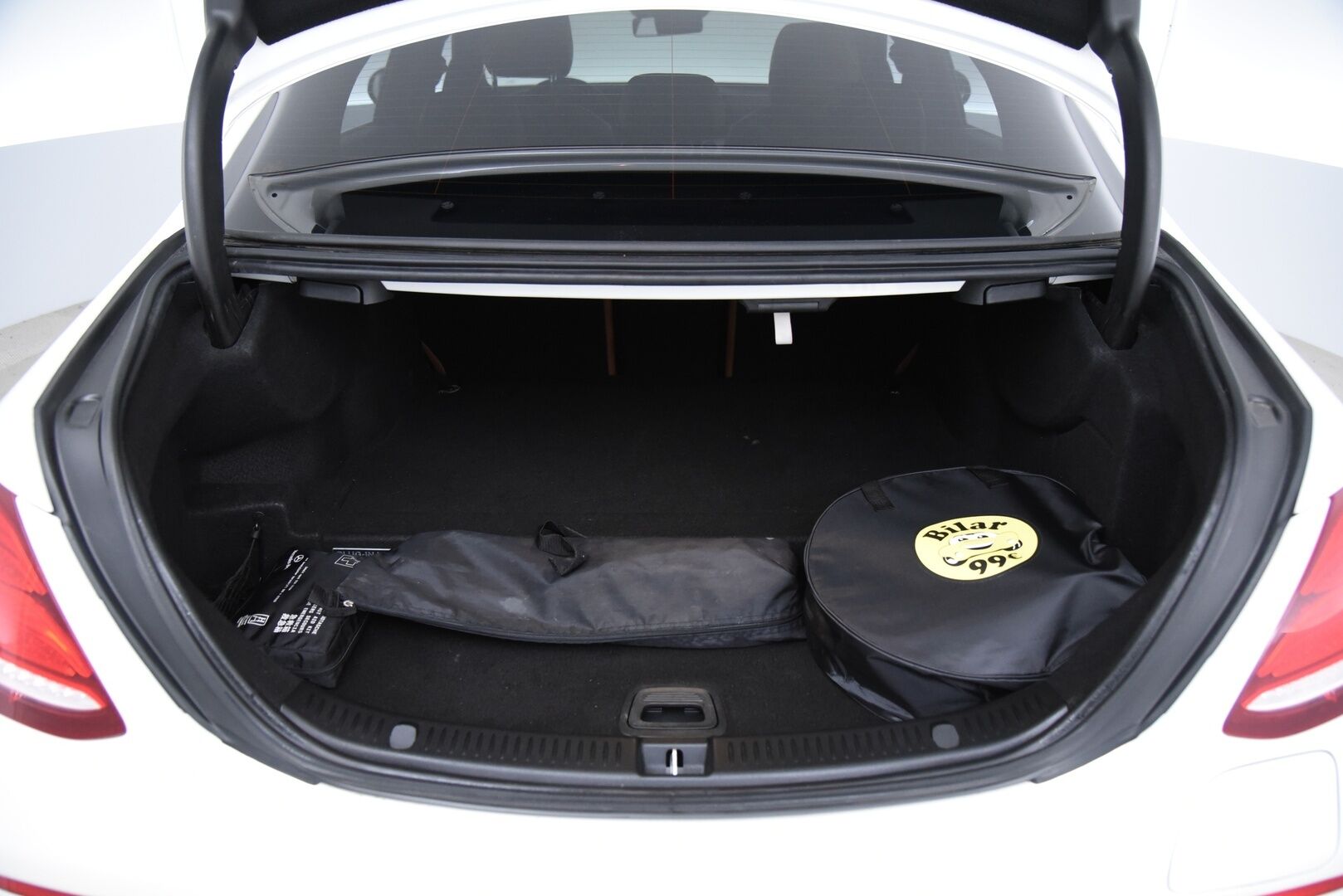 Mercedes-Benz E 2016 350 e Premium Business AMG- / YritysOutlet - Myydään vain yrityksille - YritysOutlet - Myydään vain yrityksille - Osta nyt, maksa vasta ensi vuonna