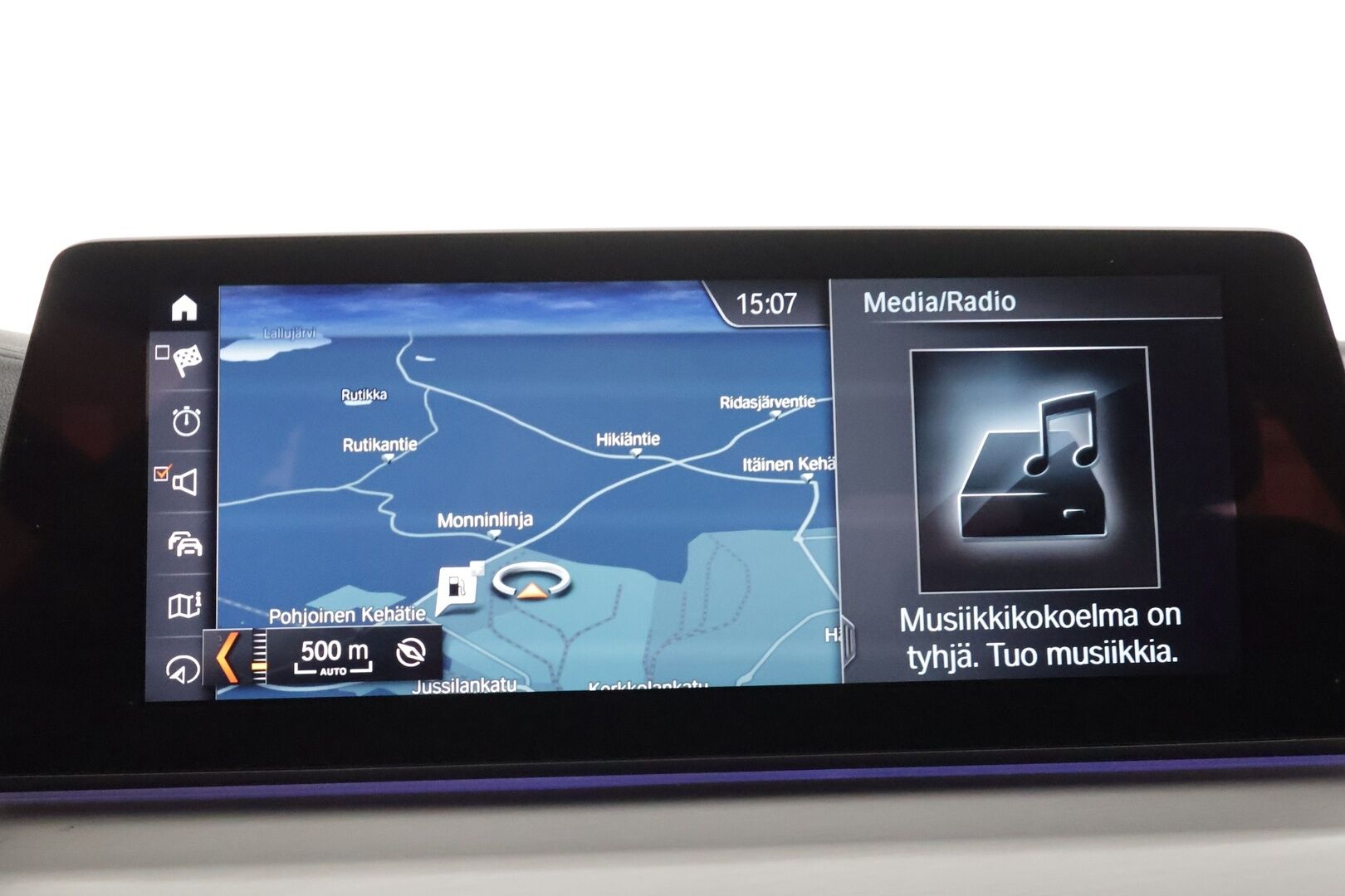BMW 520 2017 G30 Sedan 520d A xDrive Business Luxury - | ACC | Digimittari | LED | Sportnahat | H&K | Navi | Kaistavahti | Suomi-auto | Kahdet renkaat aluvanteilla |