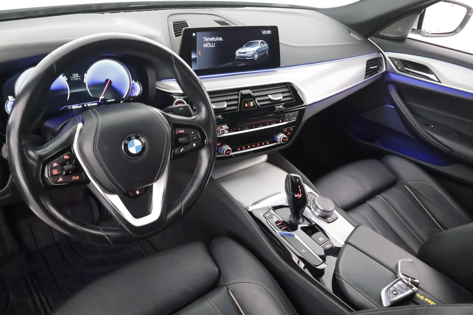 BMW 520 2017 G30 Sedan 520d A xDrive Business Luxury - | ACC | Digimittari | LED | Sportnahat | H&K | Navi | Kaistavahti | Suomi-auto | Kahdet renkaat aluvanteilla |