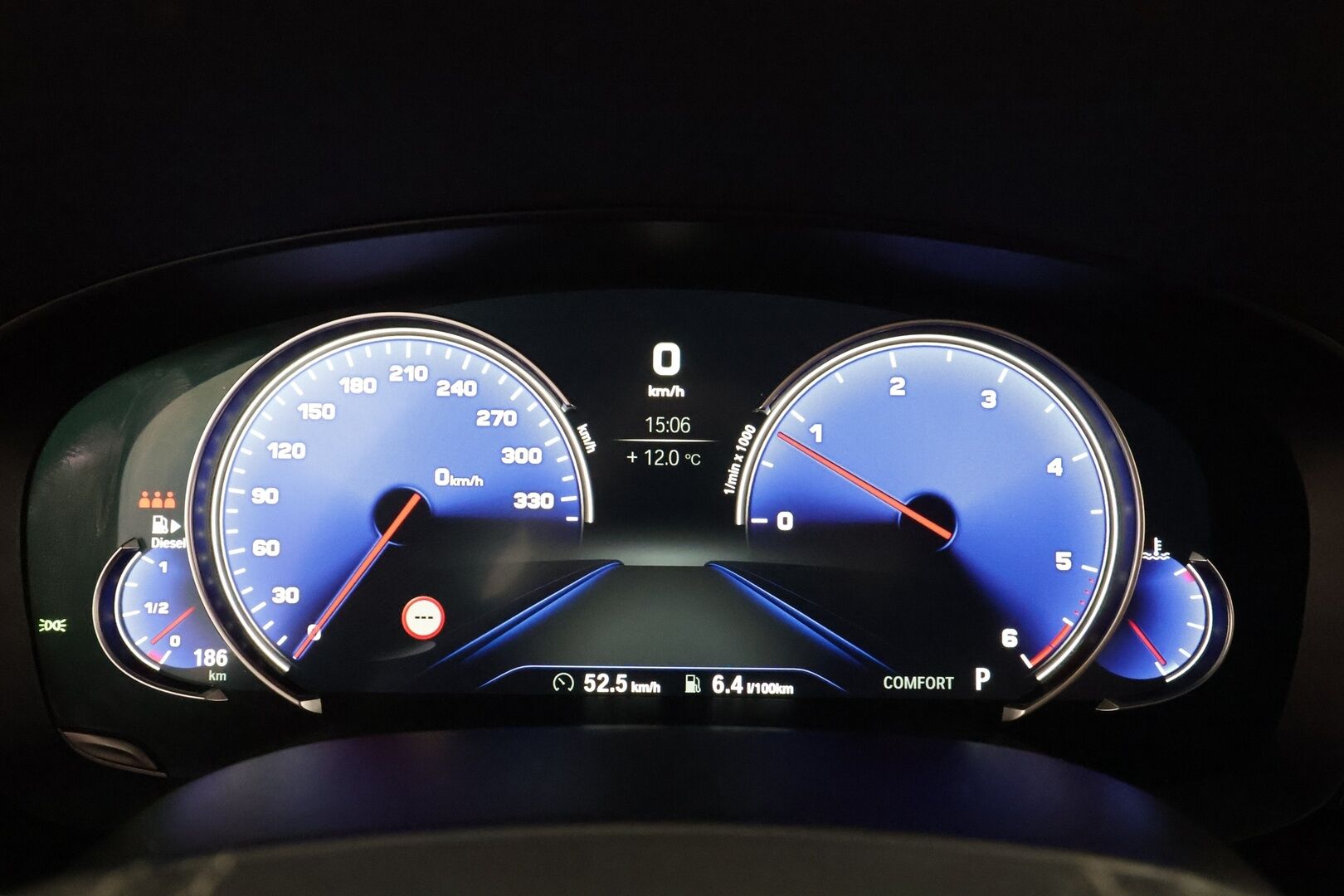 BMW 520 2017 G30 Sedan 520d A xDrive Business Luxury - | ACC | Digimittari | LED | Sportnahat | H&K | Navi | Kaistavahti | Suomi-auto | Kahdet renkaat aluvanteilla |