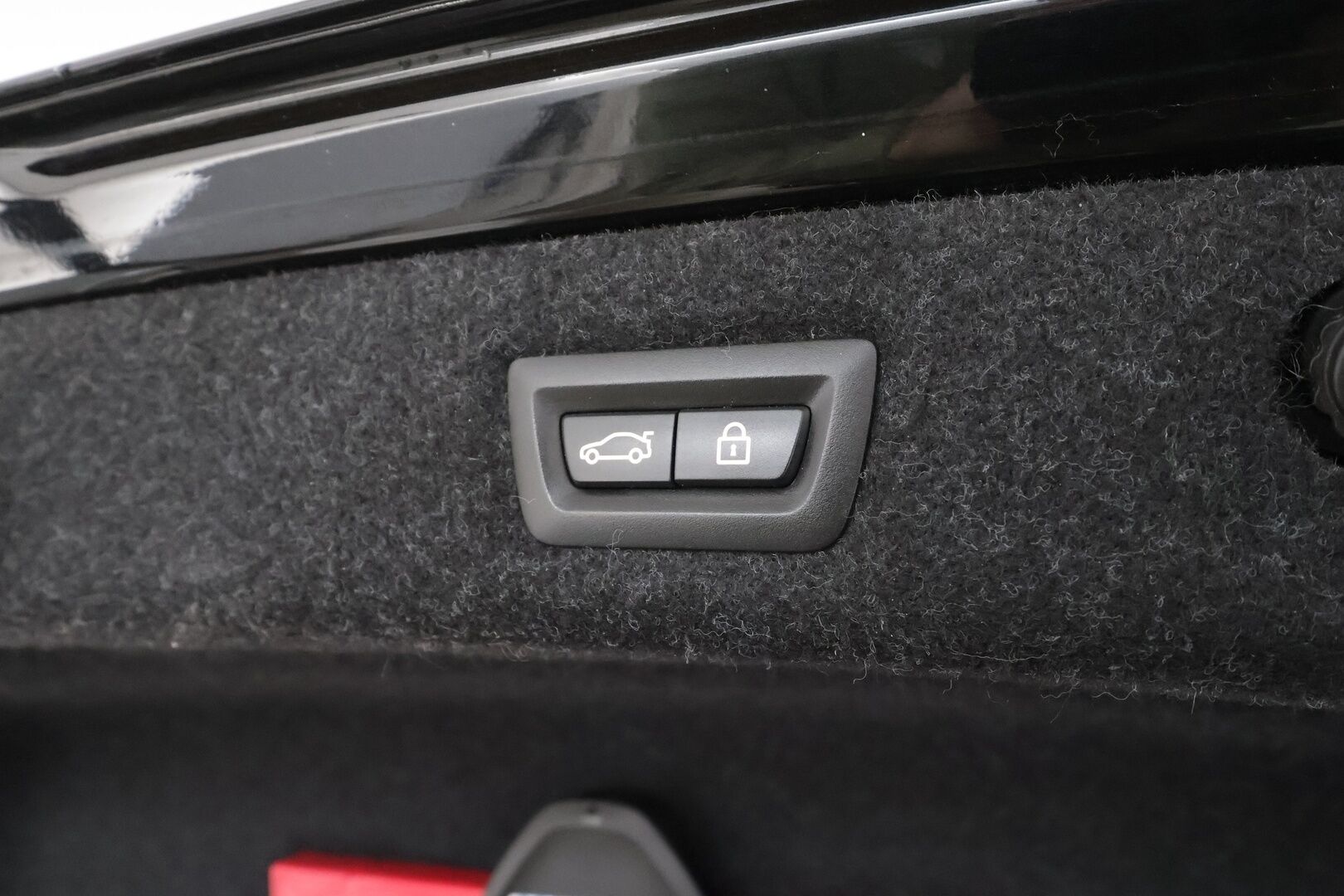 BMW 520 2017 G30 Sedan 520d A xDrive Business * Webasto / Adapt.Vakkari / Vetokoukku / Harman&Kardon / Peruutuskamera / Comfort Penkit Muistilla - Adapt.LED / Suomiauto / SUPERVARUSTEET! - HULLUT AVAJAISHULINAT KORKOTARJOUS 3,29 %