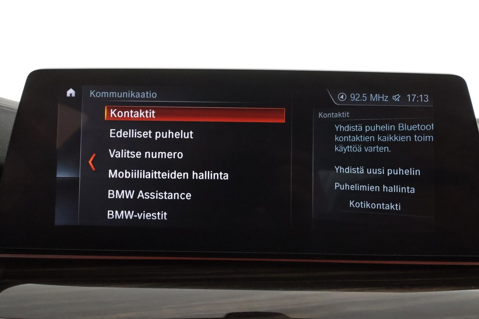 BMW 520 2017 G30 Sedan 520d A xDrive Business * Webasto / Adapt.Vakkari / Vetokoukku / Harman&Kardon / Peruutuskamera / Comfort Penkit Muistilla - Adapt.LED / Suomiauto / SUPERVARUSTEET! - HULLUT AVAJAISHULINAT KORKOTARJOUS 3,29 %