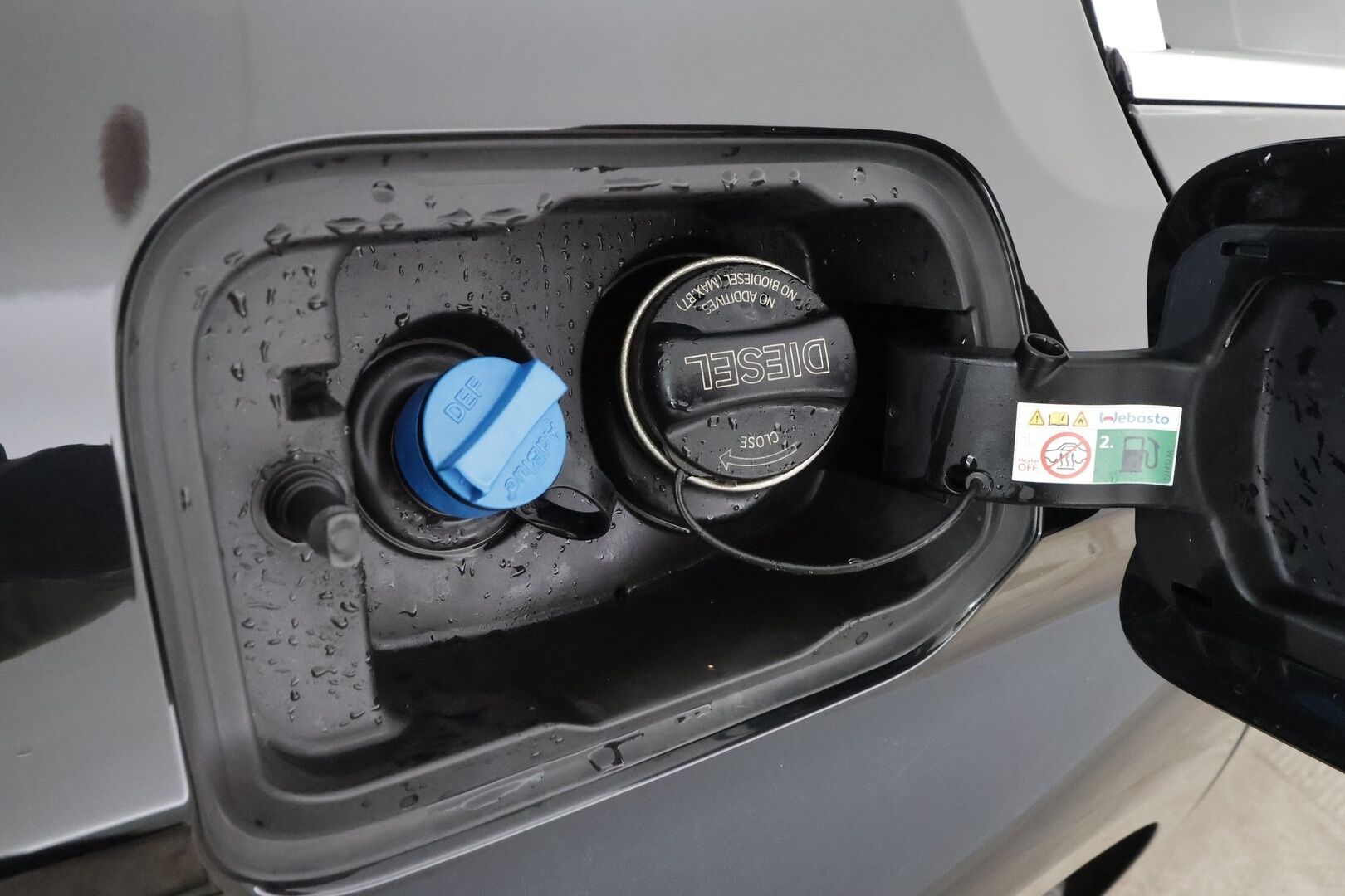 BMW 520 2017 G30 Sedan 520d A xDrive Business * Webasto / Adapt.Vakkari / Vetokoukku / Harman&Kardon / Peruutuskamera / Comfort Penkit Muistilla - Adapt.LED / Suomiauto / SUPERVARUSTEET! - HULLUT AVAJAISHULINAT KORKOTARJOUS 3,29 %