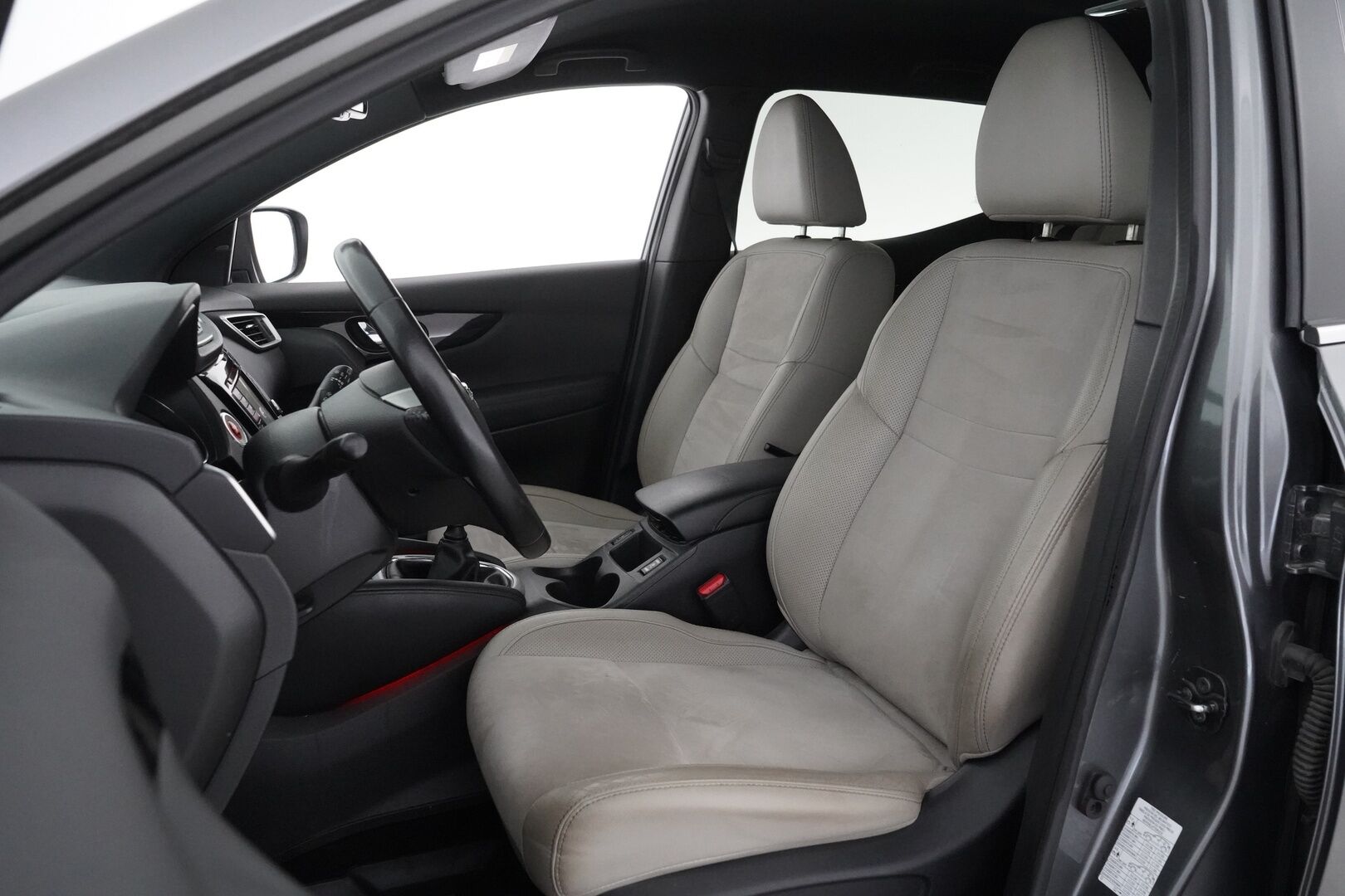 Nissan Qashqai 2017 dCi 130 Business 360 4WD 6M/T E6 17" Alcantara - 360°Kamera | Vakkari | Koukku | Lohko | Keyless | Puolinahat | Suomi-auto | Kahdet renkaat alumiinivanteilla | Kattavasti huollettu!