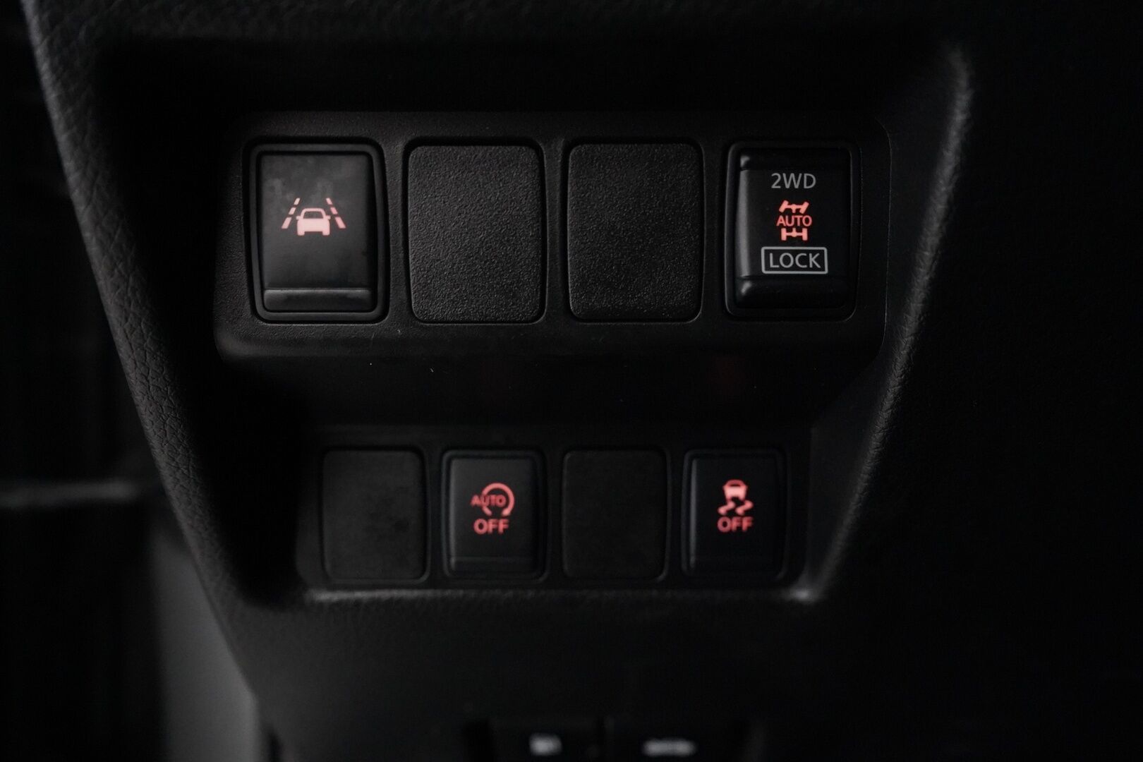 Nissan Qashqai 2017 dCi 130 Business 360 4WD 6M/T E6 17" Alcantara - 360°Kamera | Vakkari | Koukku | Lohko | Keyless | Puolinahat | Suomi-auto | Kahdet renkaat alumiinivanteilla | Kattavasti huollettu!