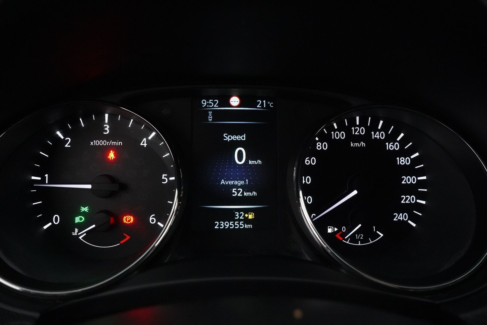 Nissan Qashqai 2017 dCi 130 Business 360 4WD 6M/T E6 17" Alcantara - 360°Kamera | Vakkari | Koukku | Lohko | Keyless | Puolinahat | Suomi-auto | Kahdet renkaat alumiinivanteilla | Kattavasti huollettu!