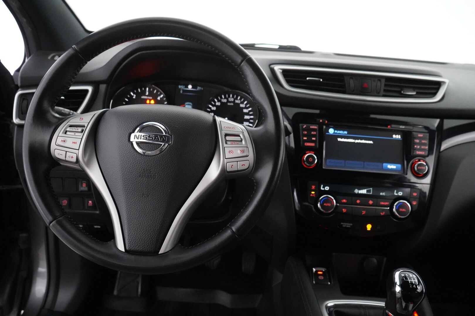 Nissan Qashqai 2017 dCi 130 Business 360 4WD 6M/T E6 17" Alcantara - 360°Kamera | Vakkari | Koukku | Lohko | Keyless | Puolinahat | Suomi-auto | Kahdet renkaat alumiinivanteilla | Kattavasti huollettu!