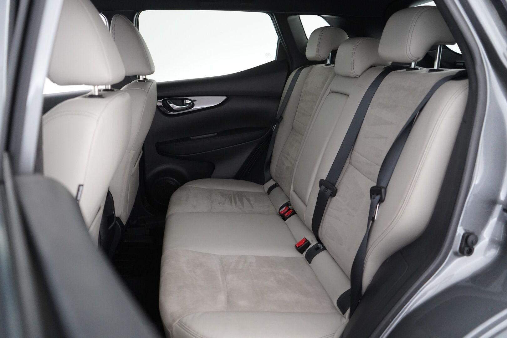 Nissan Qashqai 2017 dCi 130 Business 360 4WD 6M/T E6 17" Alcantara - 360°Kamera | Vakkari | Koukku | Lohko | Keyless | Puolinahat | Suomi-auto | Kahdet renkaat alumiinivanteilla | Kattavasti huollettu!