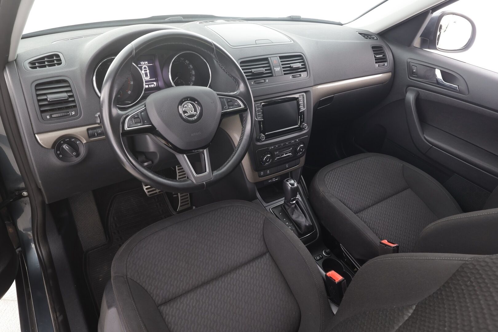 Skoda Yeti 2017 1,2 TSI Style DSG Autom. - | Facelift | Koukku | Navi | P.kamera | Keyless | Vakkari | Lohko + sisälämmitin | Apple & Android | Aut. Ilm. | 2x renkaat aluin | 